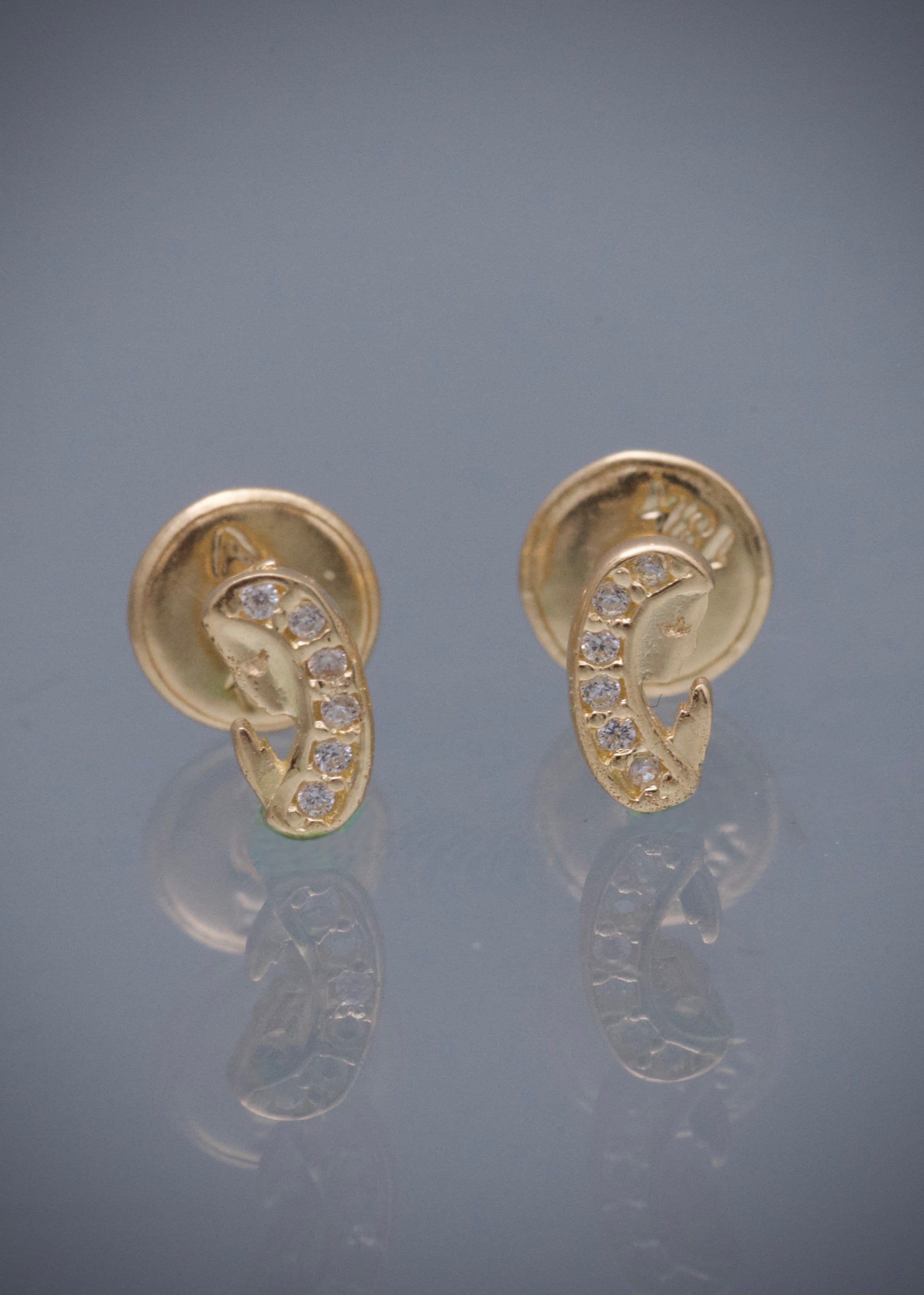 Topos virgen maria 0.6gr / Largo 0.6cm / Oro Amarillo Nac P