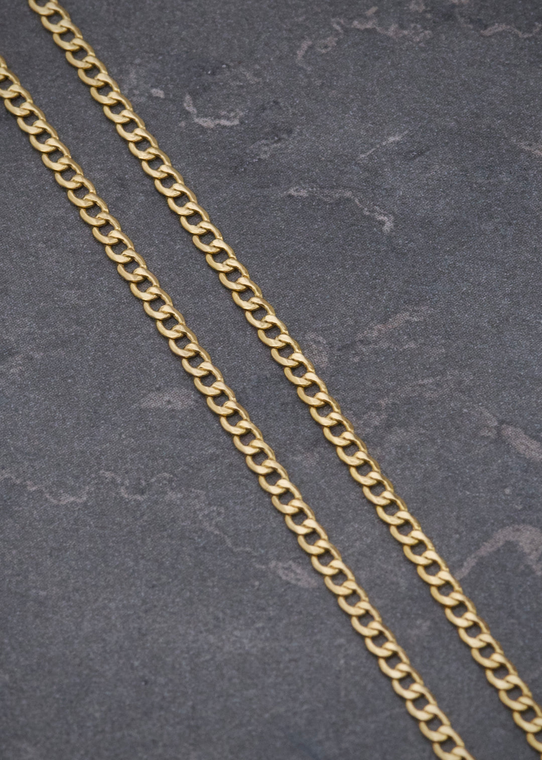 Cadena Cubana 2.5gr / 60cm / 2.1mm — Oro Amarillo