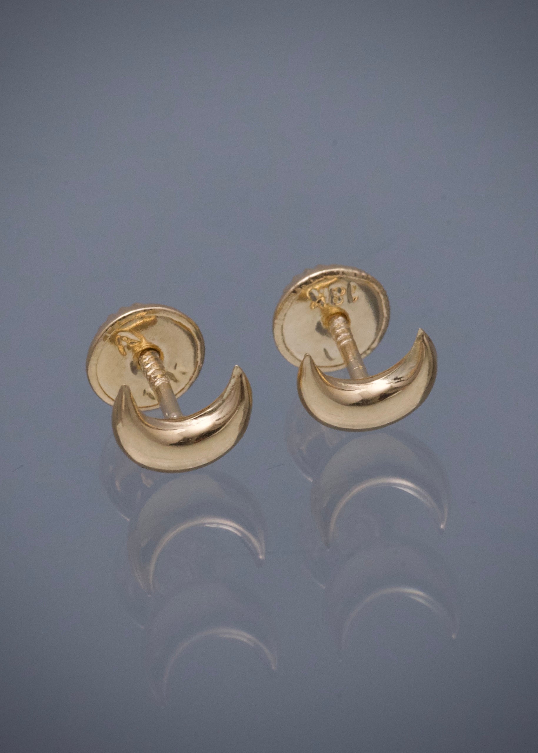 Topos luna 0.5gr / Largo 0.6cm — Oro Amarillo