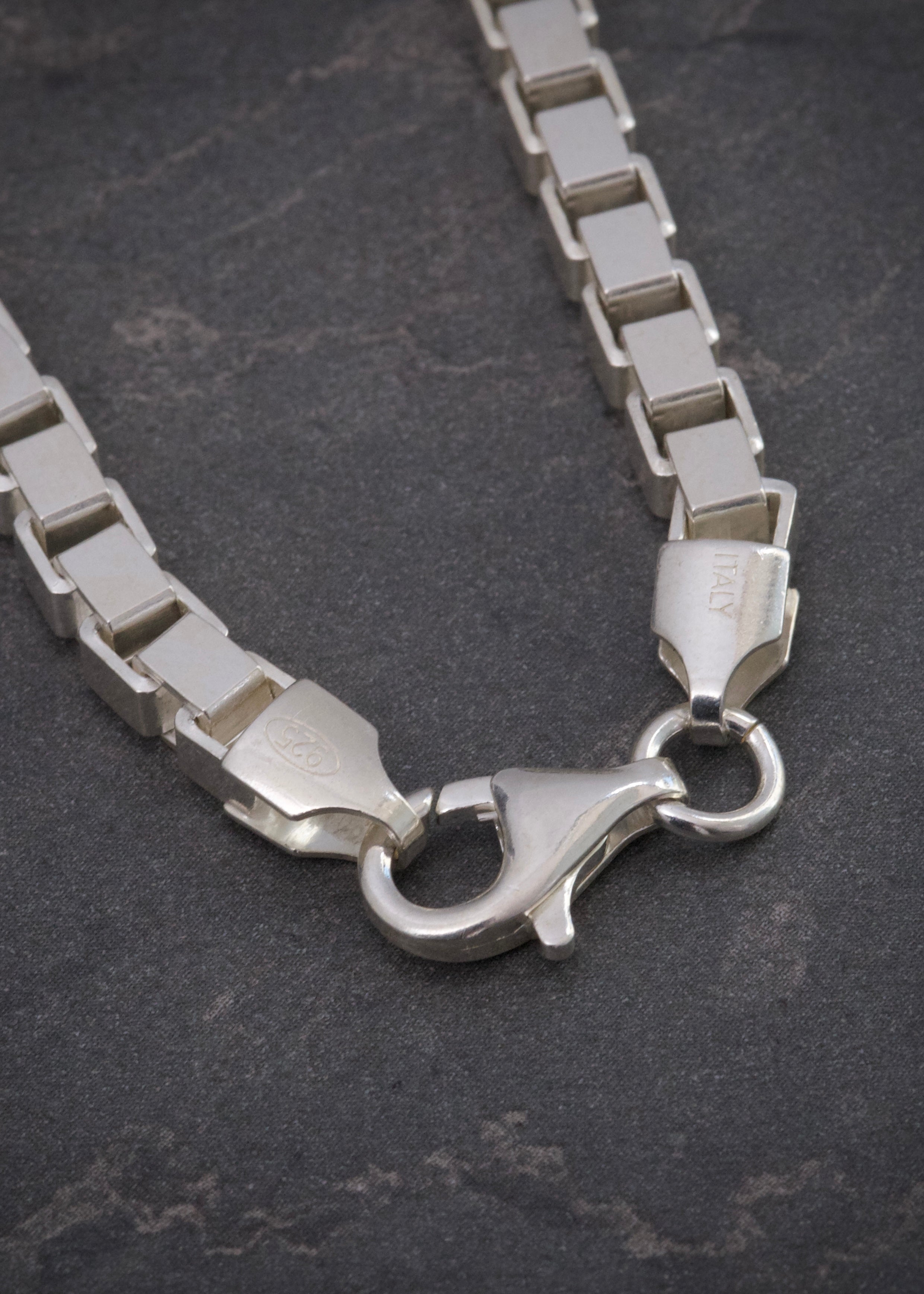 Cadena veneciana 79.9gr / Largo 70cm / — — Plata