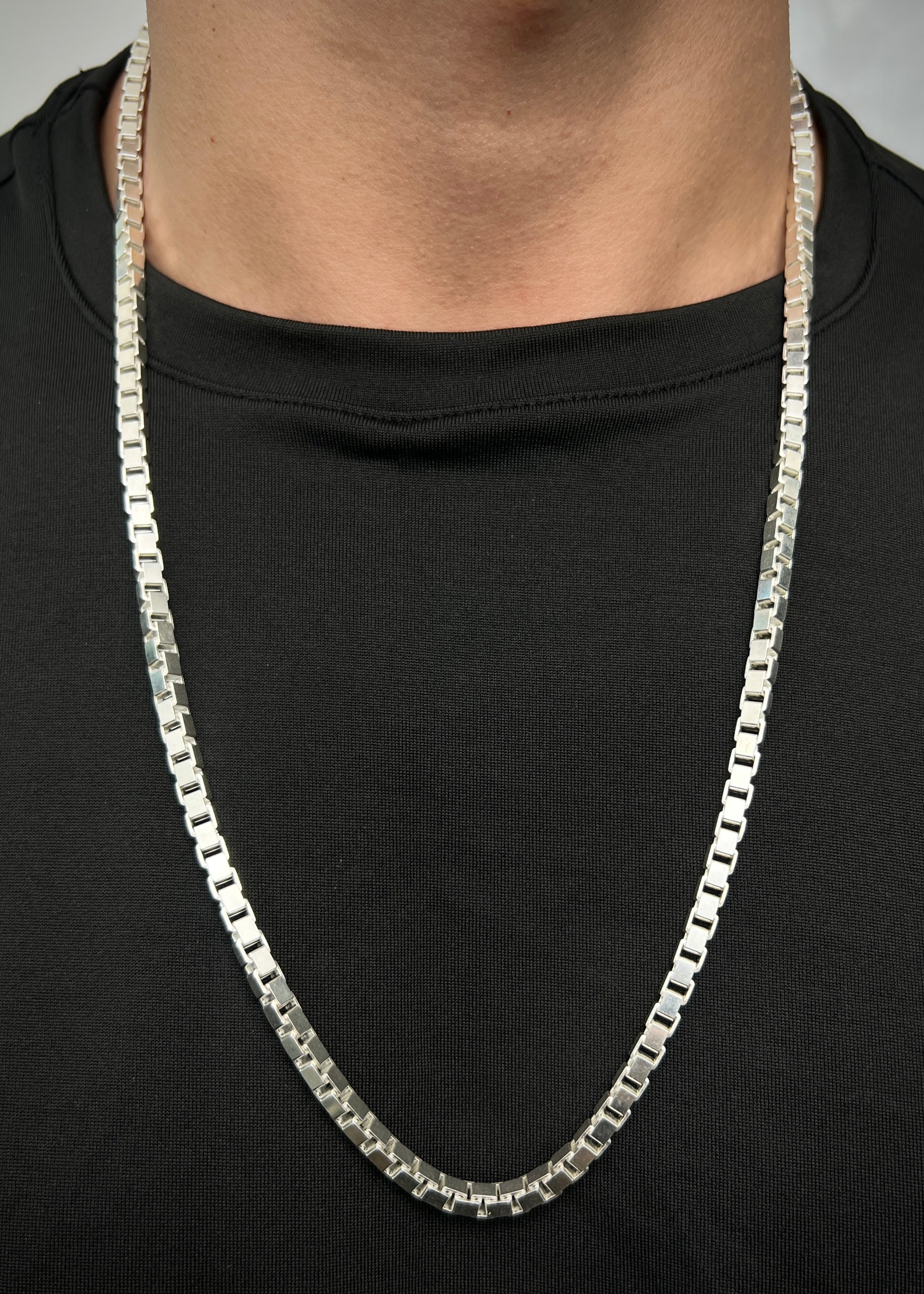 Cadena veneciana 79.9gr / Largo 70cm / — — Plata