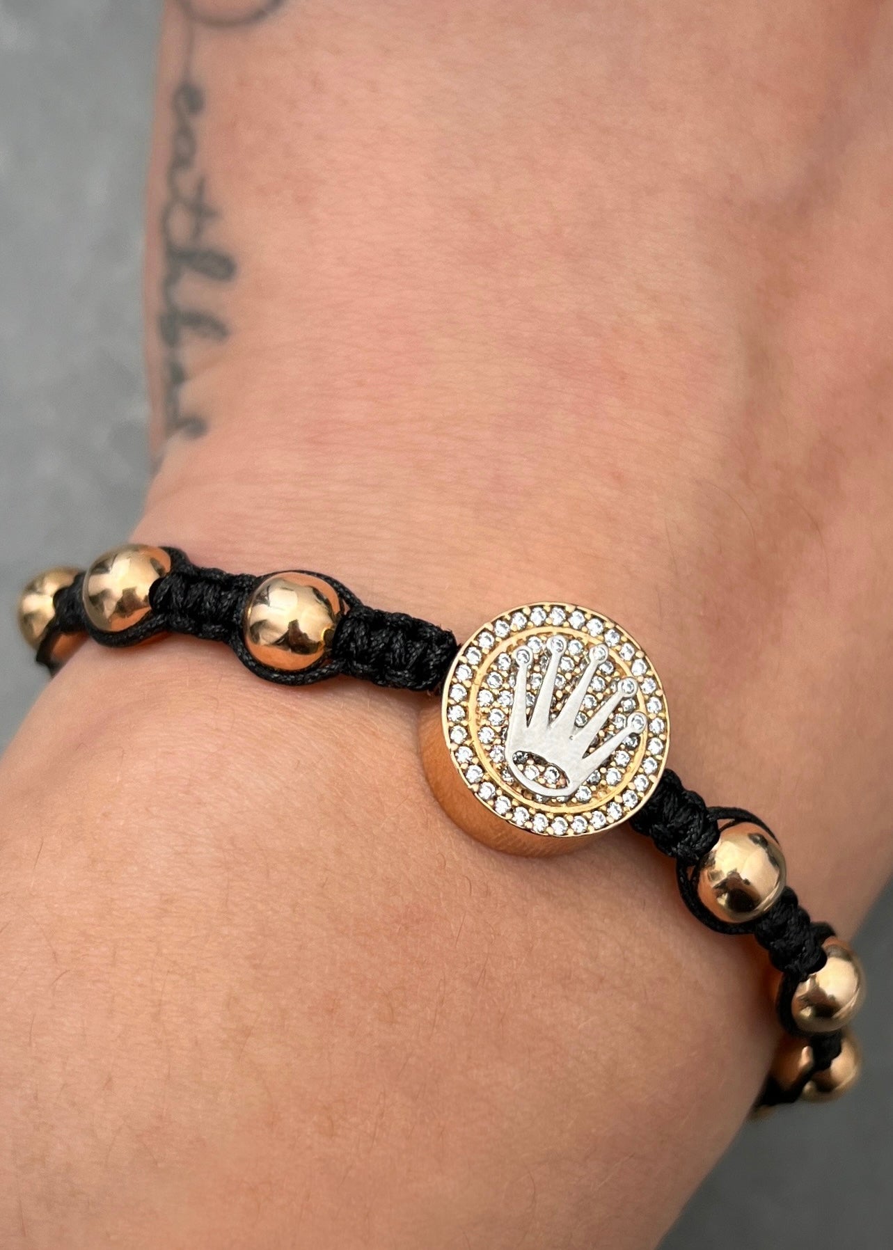 Pulsera en hilo negro con herraje rx y bolas lisas 3.35gr / Dos Oros (Joya) M