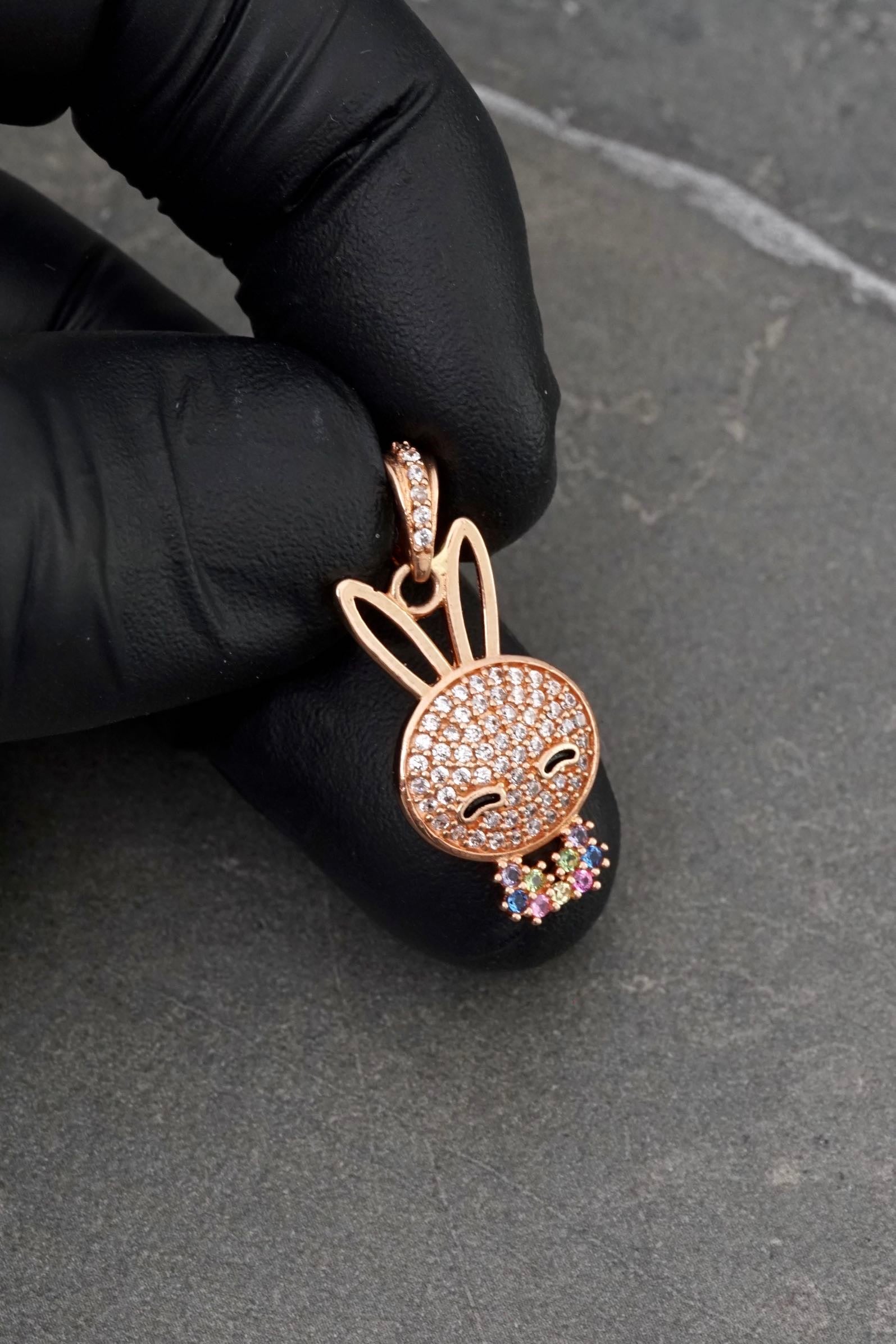 Dije conejo con swarovski 2.45gr / Largo 2.7cm / Oro Rosado Nac P