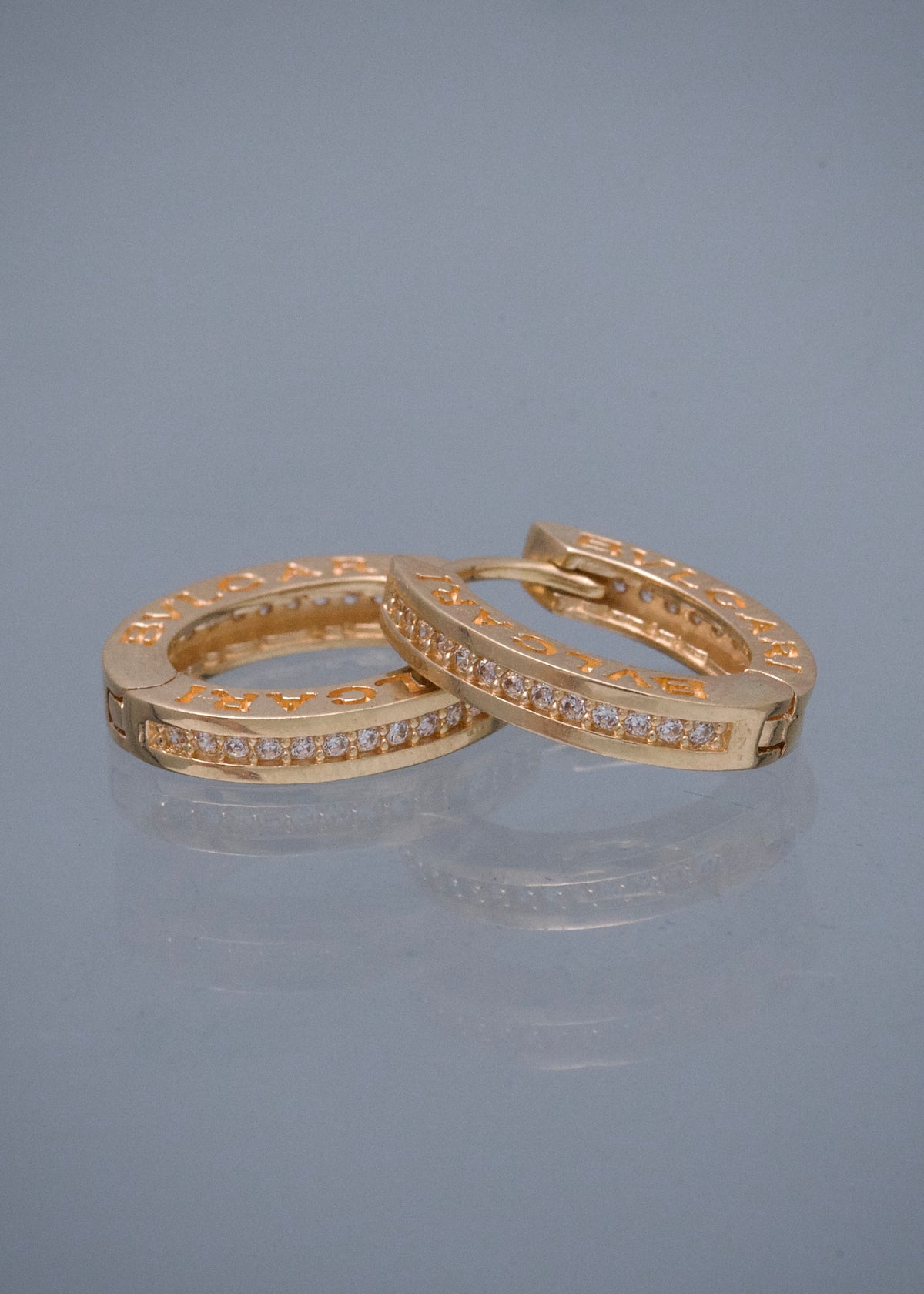 Candongas Bv con Swarovski Blanco 4.5gr / 1.5cm / 2.8mm — Oro Amarillo