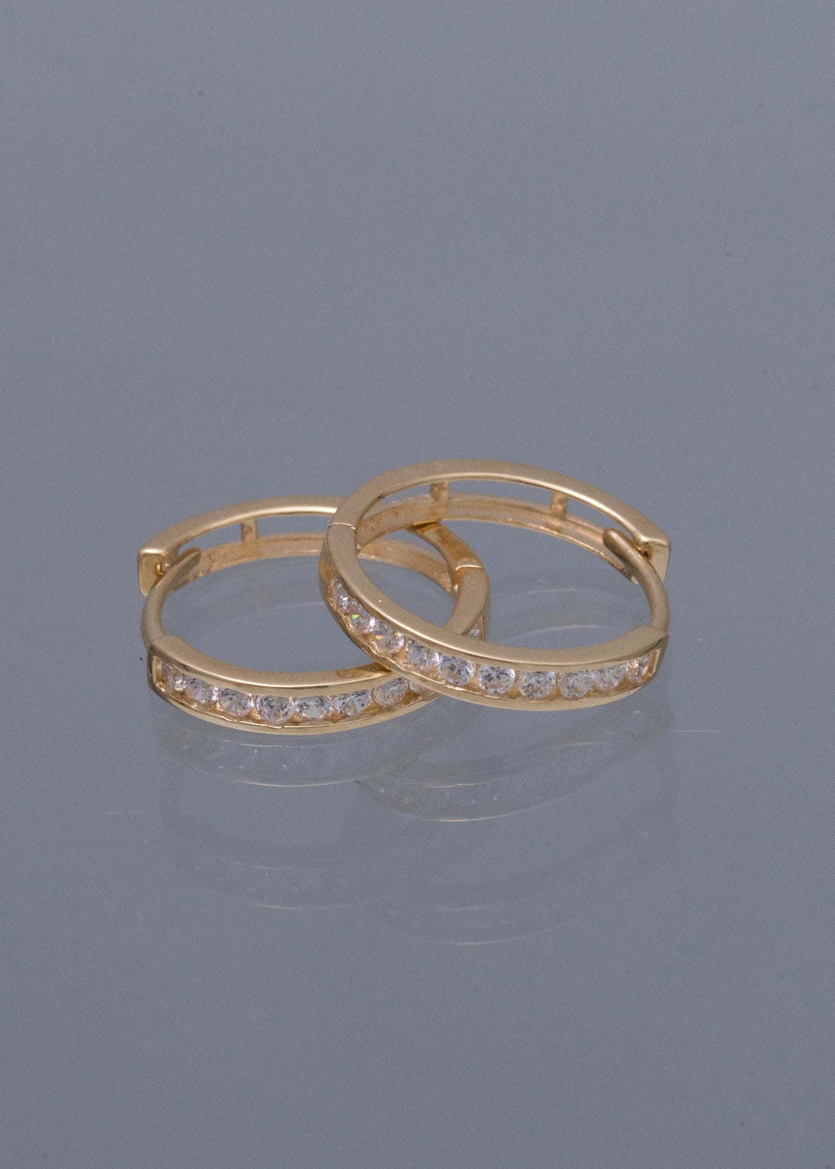 Candongas con Swarovskis Blancos 2.7gr / 1.6cm / 2.7mm — Oro Amarillo