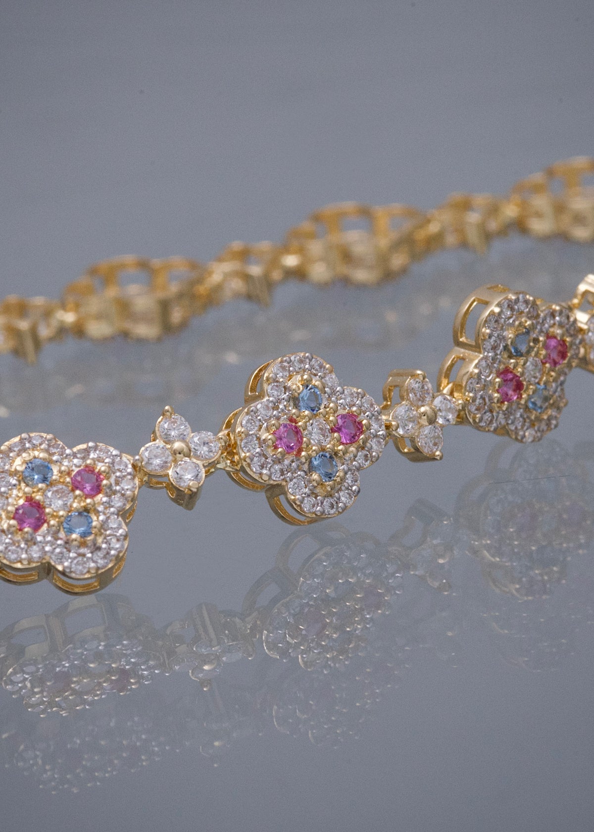 Cadena Flor con Swarovski Multicolor 32.5gr / 40cm / 9.9mm — Oro Amarillo