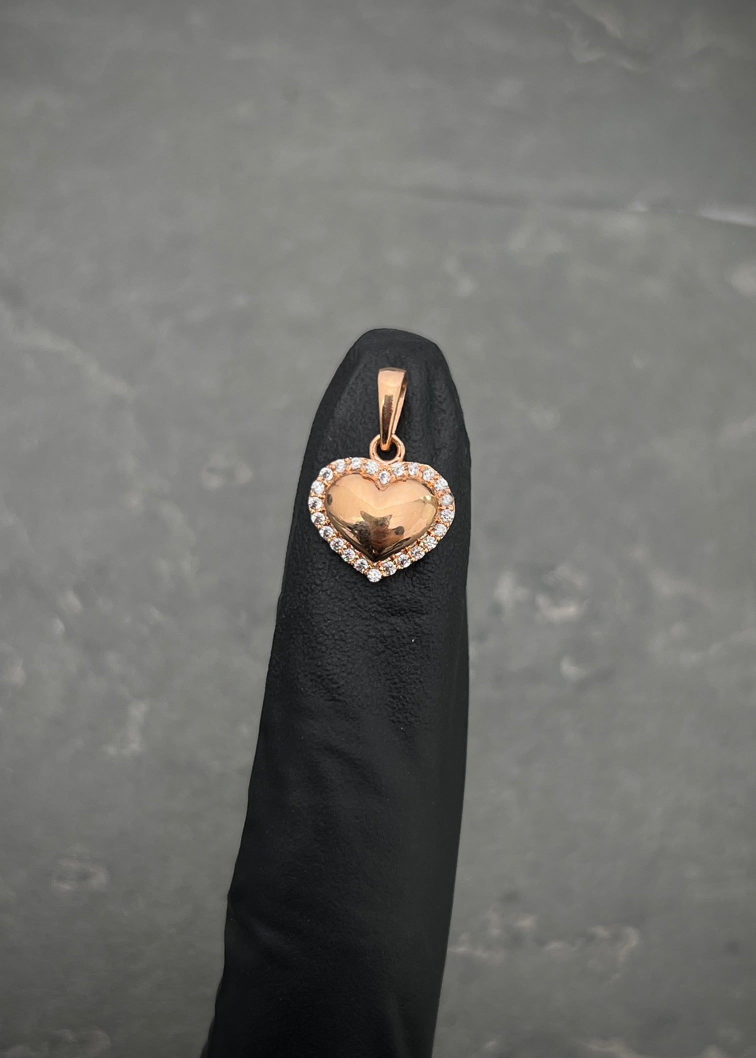 Dije corazon con swarovski blanco 1.25gr / Largo 1.6cm / Oro Rosado Nac B