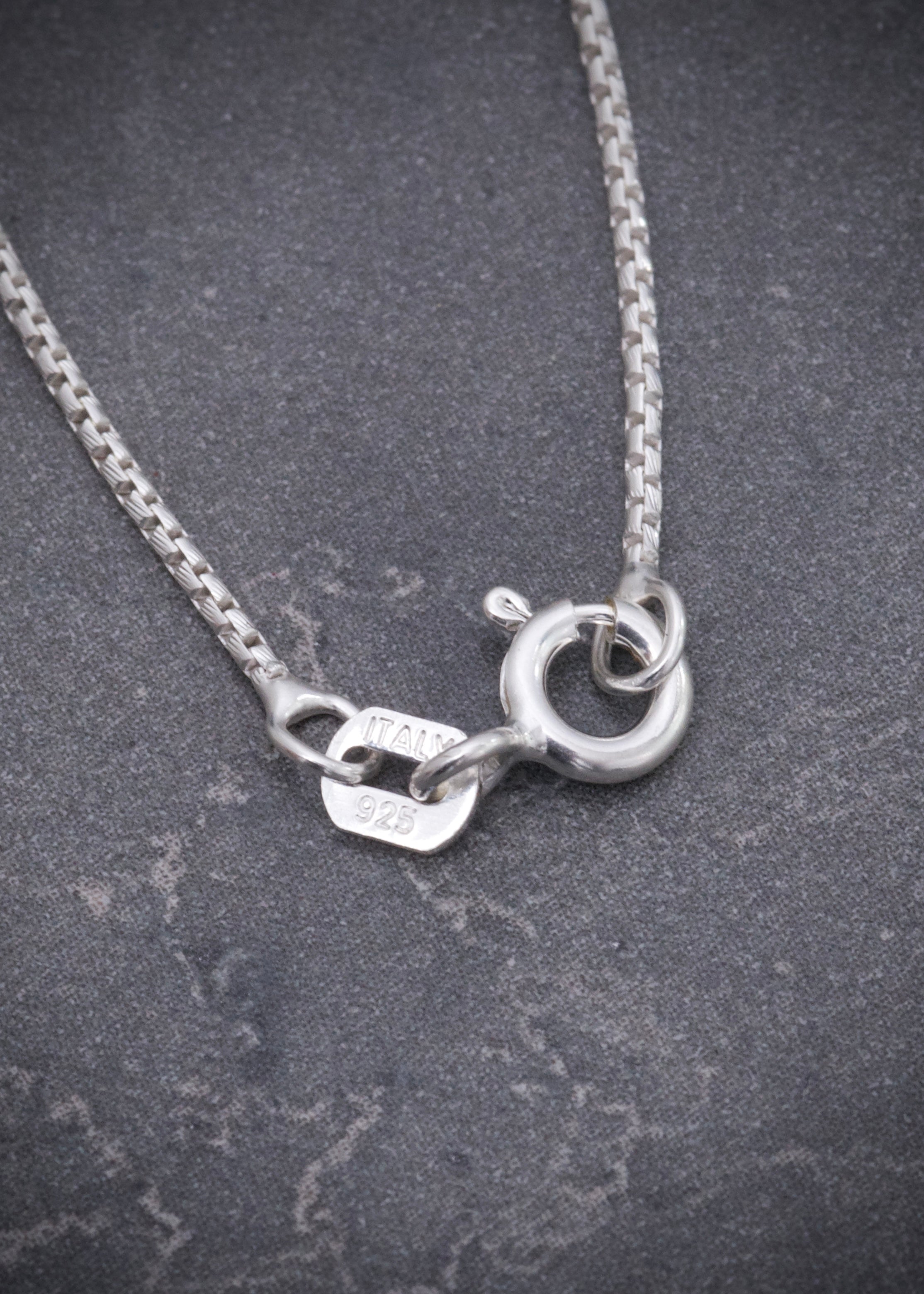 Cadena veneciana 1.95gr / Largo 40cm / — — Plata