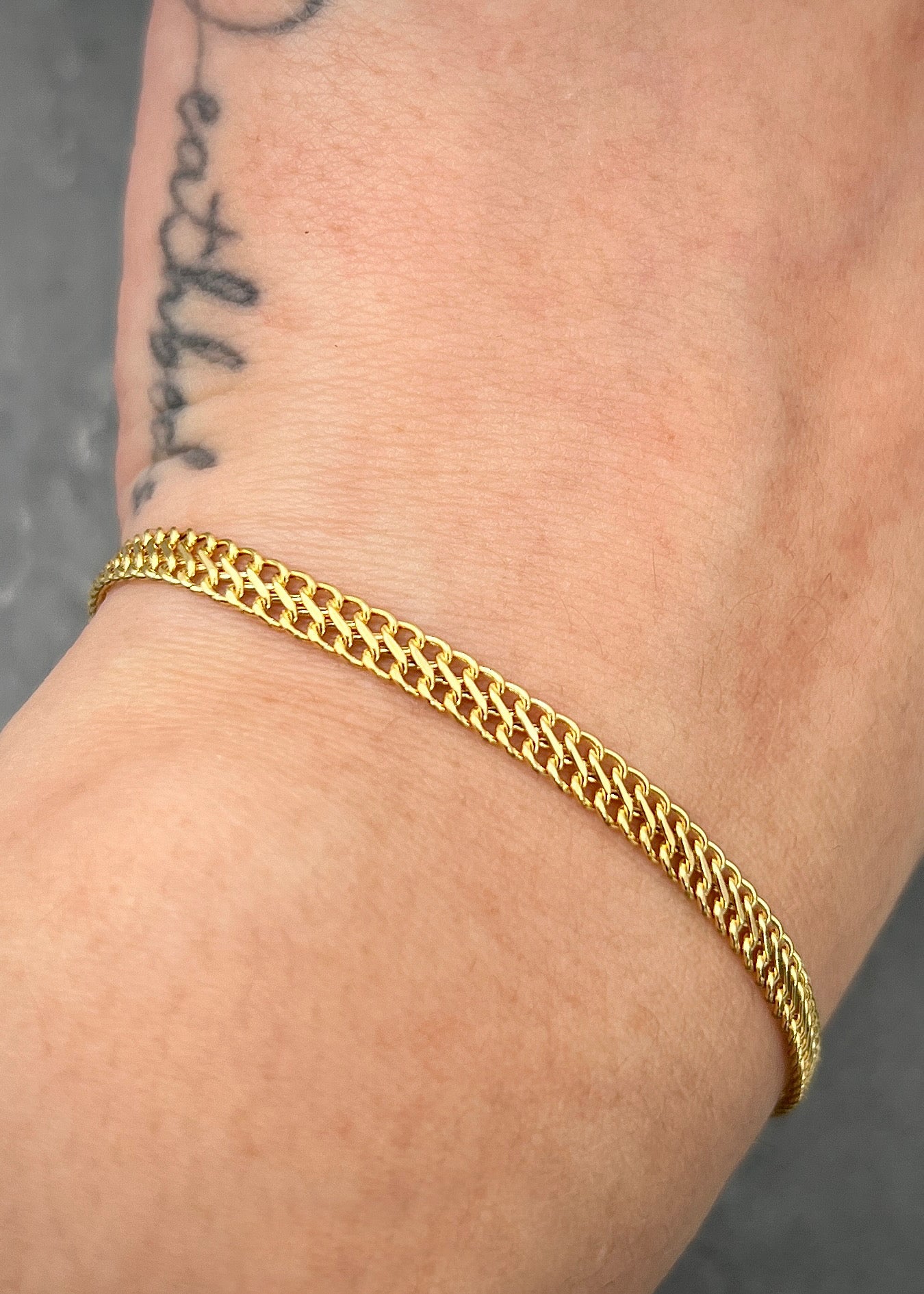 Pulso medusa 2.25gr / Largo 19cm / Oro Amarillo italy +3 B