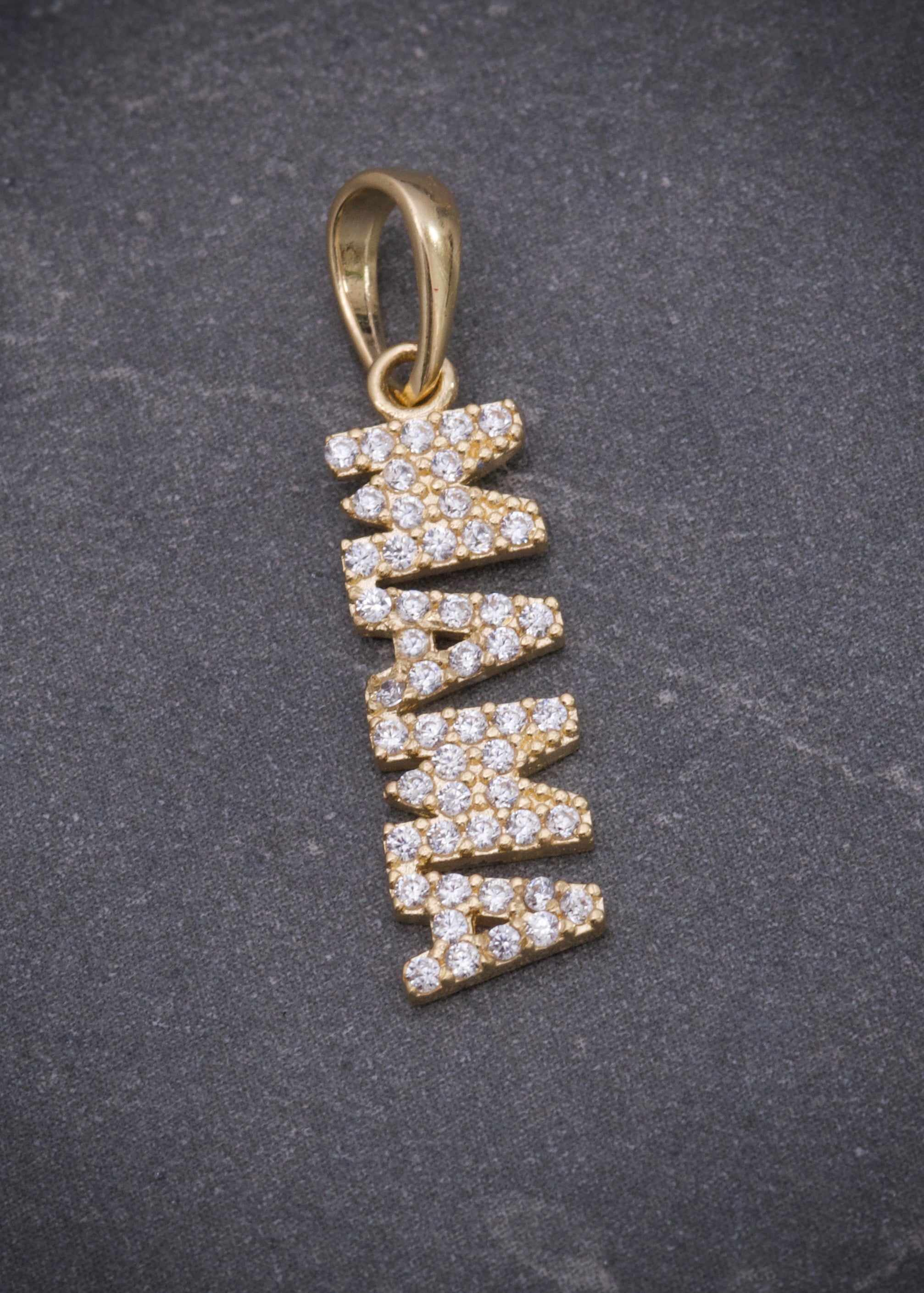 Dije mamá 1.15gr / Largo 2.5cm / Oro Amarillo Nac P