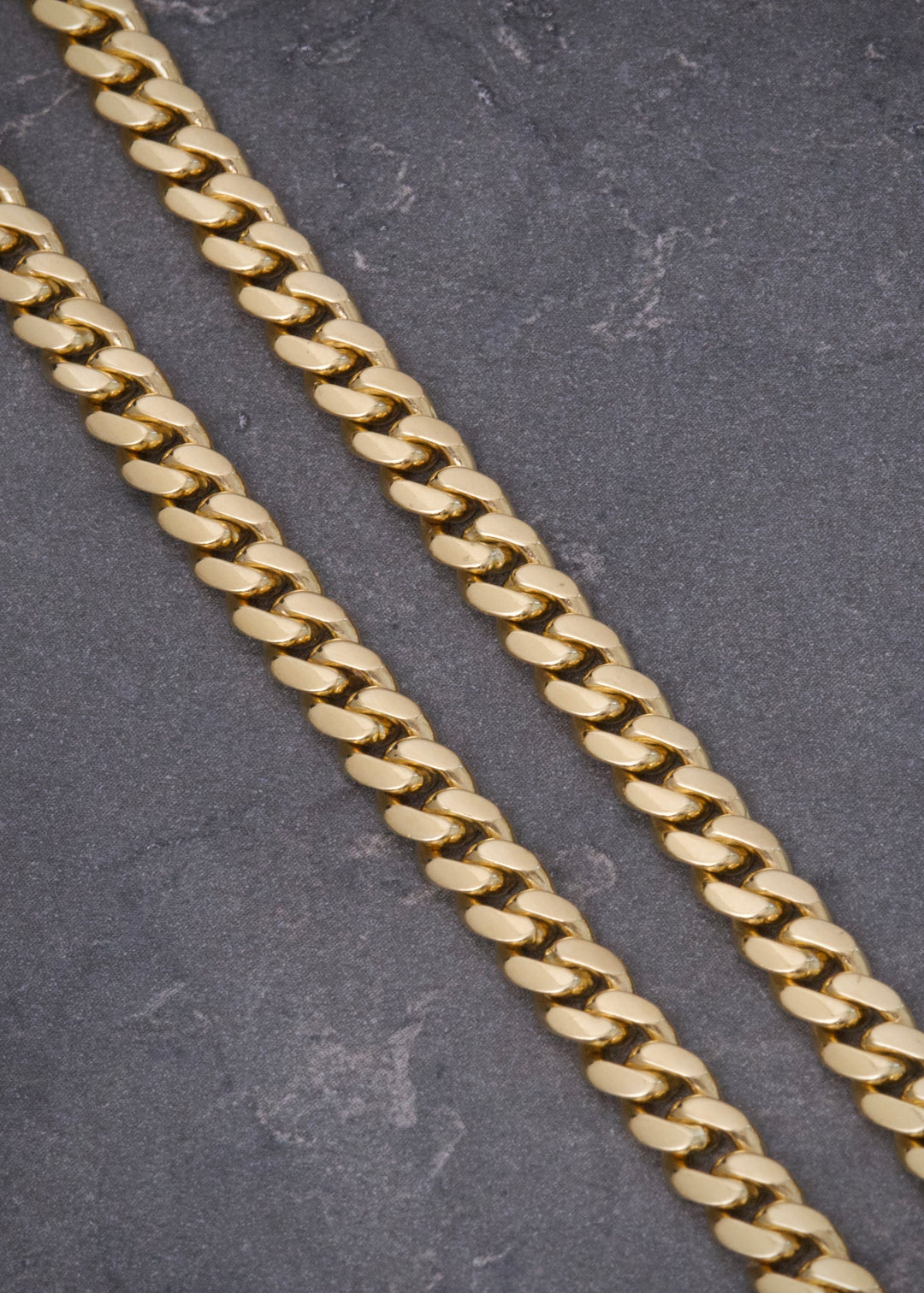 Cadena Cubana 51.65gr / 60cm / 4.9mm — Oro Amarillo