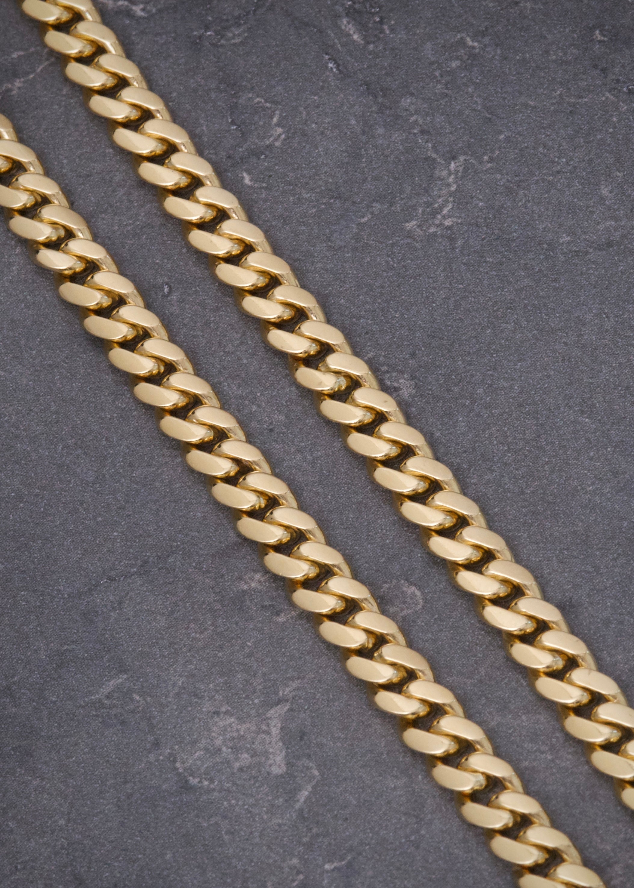 Cadena Cubana 51.65gr / 60cm / 4.9mm — Oro Amarillo