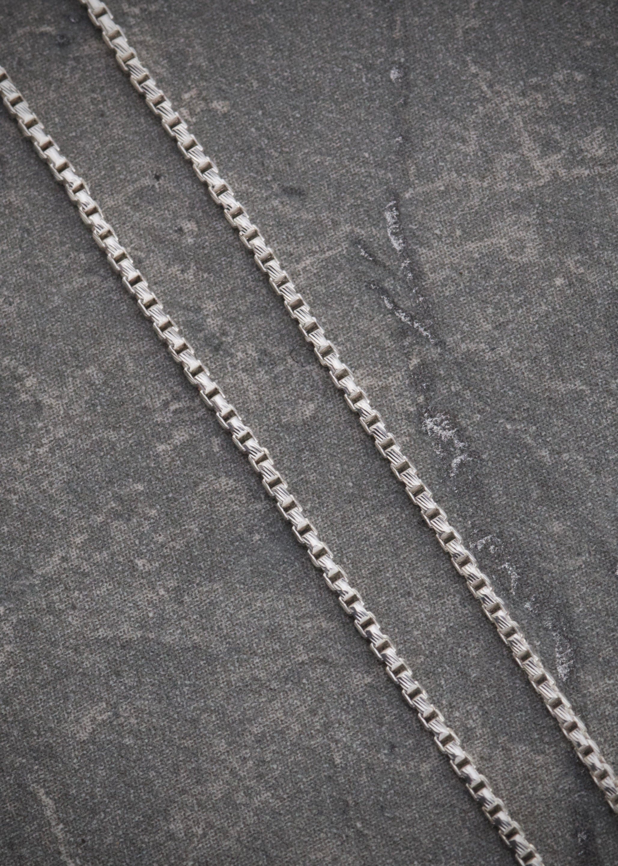 Cadena veneciana 2.05gr / Largo 40cm / — — Plata