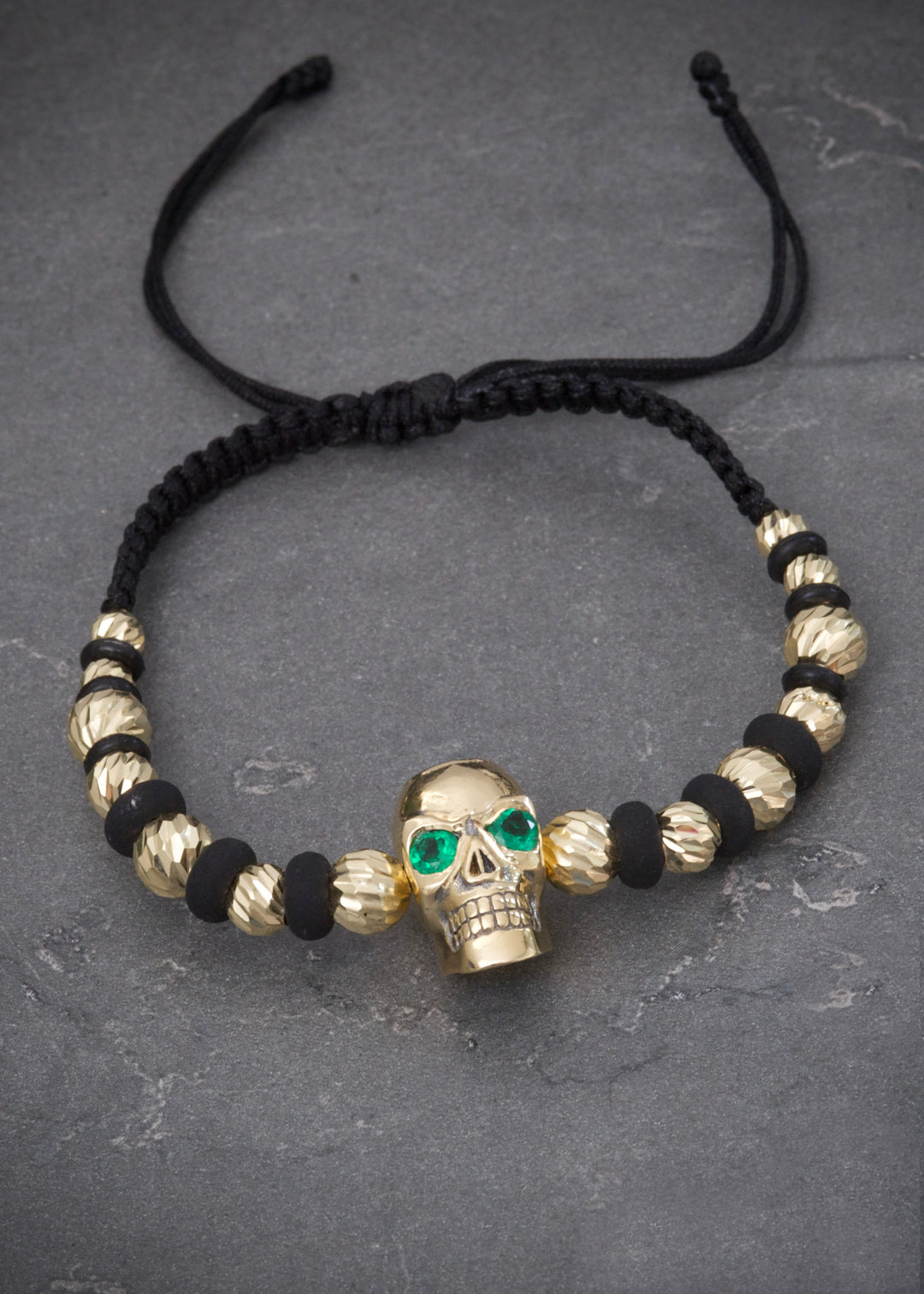 Pulsera en hilo negro con herraje calavera 9.75gr — Oro Amarillo