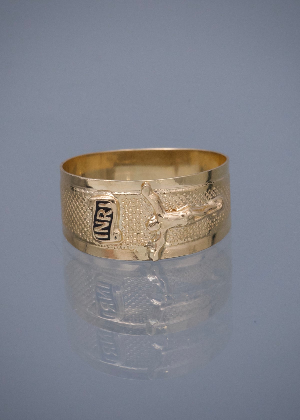 Anillo Cristo 2.55gr / Talla 8 — Oro Amarillo