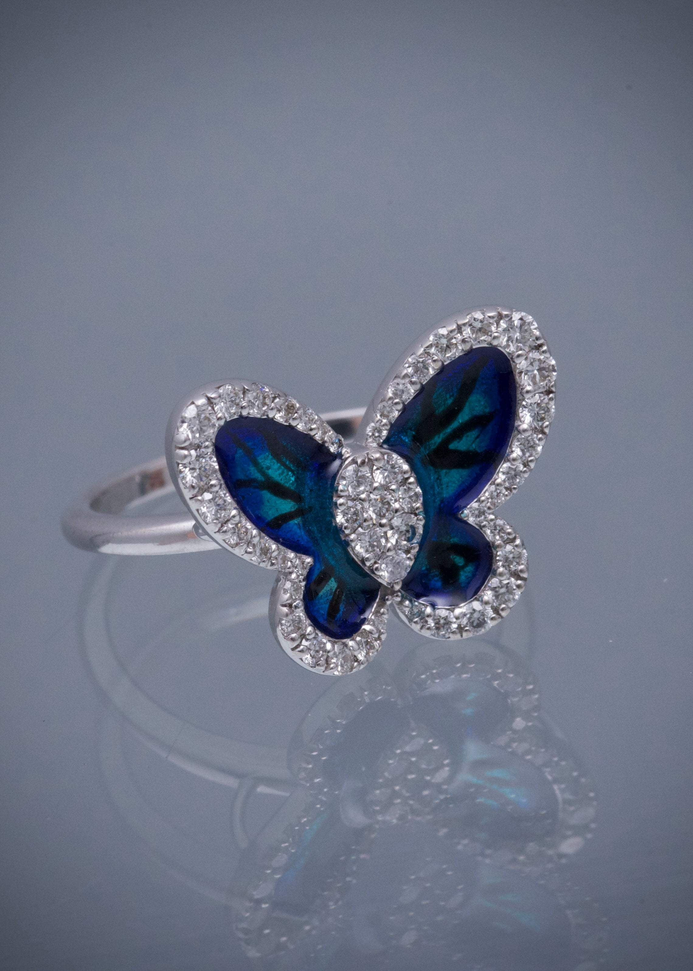Anillo Mariposa con 44pts de diamantes 4gr / TALLA 6 1/2 / Oro Blanco (Joya) M