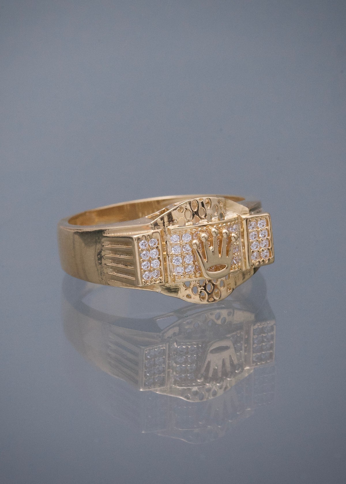 Anillo Rx con Swarovski Blanco 5.8gr / Talla 10 — Oro Amarillo