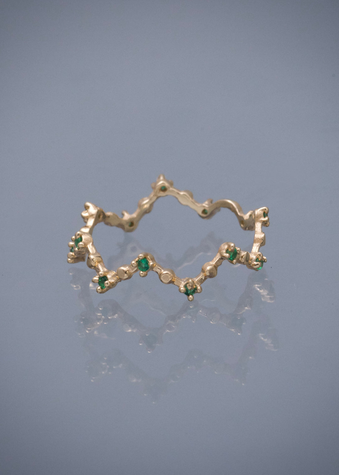 Anillo con Swarovski Verde 1.1gr / Talla 6 — Oro Amarillo
