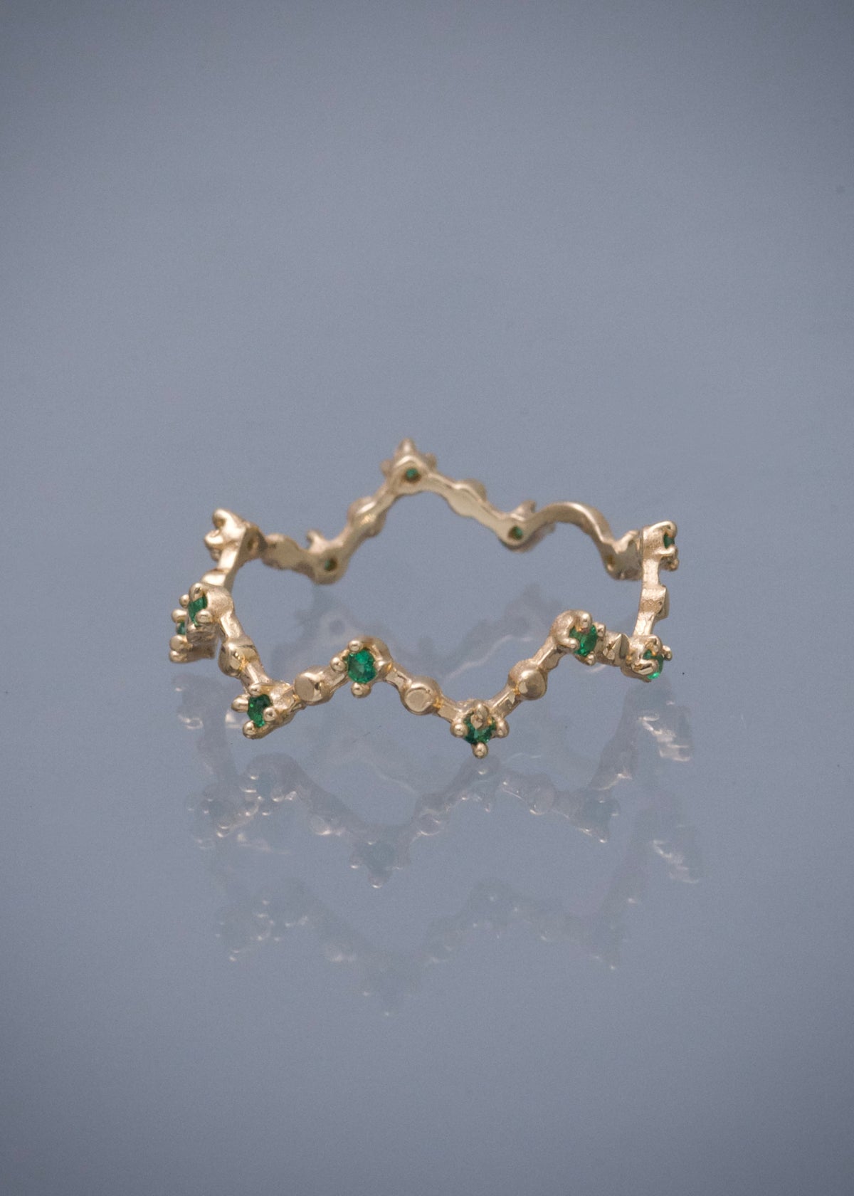 Anillo con Swarovski Verde 1.1gr / Talla 6 — Oro Amarillo