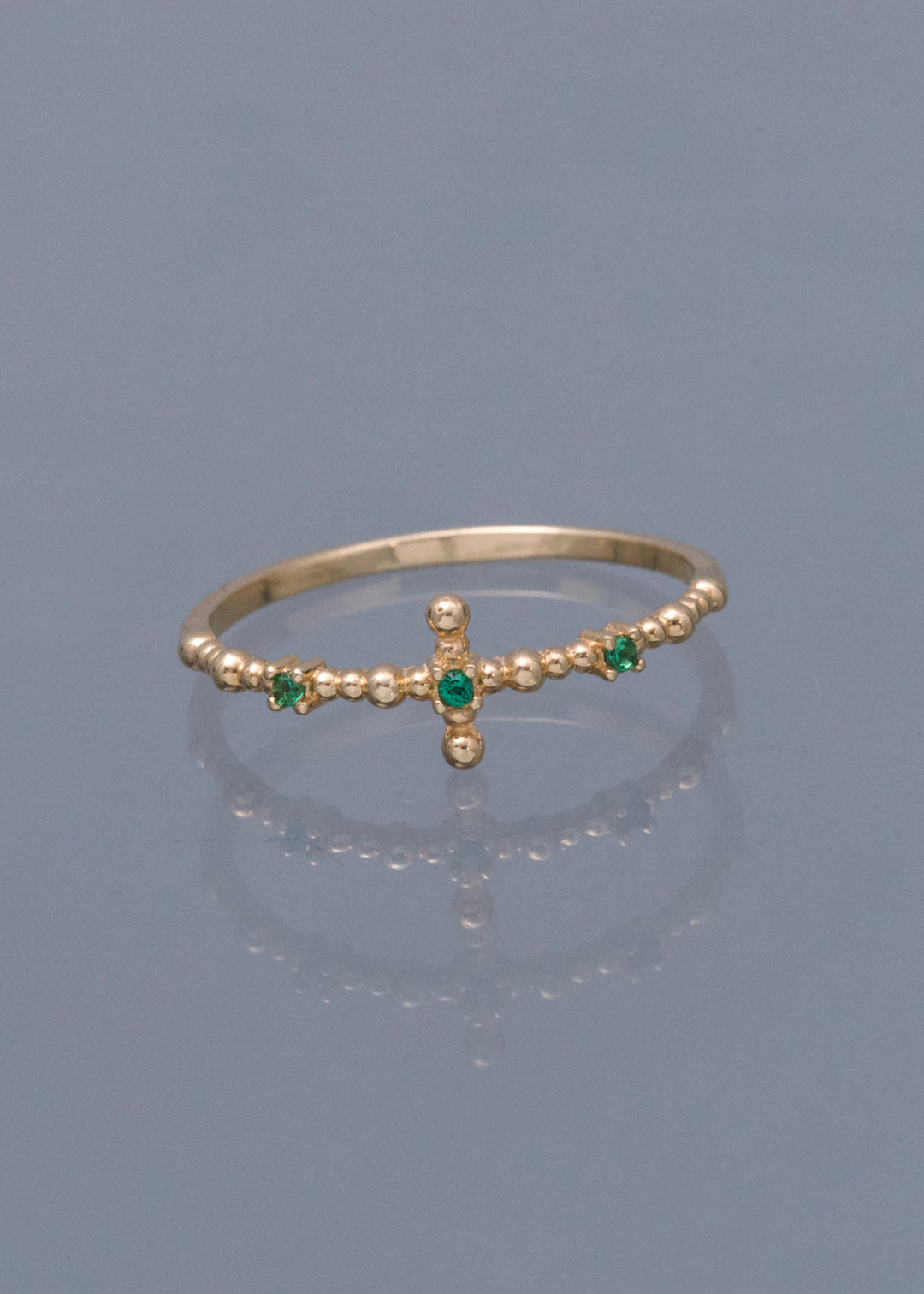 Anillo con Swarovski Verde 1.25gr / Talla 7 — Oro Amarillo