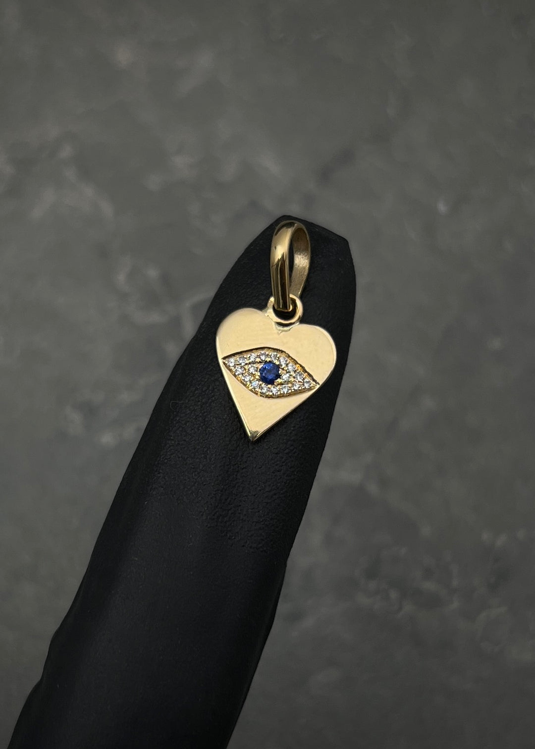 Dije corazon con swarovski blanco y azul 1.5gr / Largo 1.9cm — Oro Amarillo