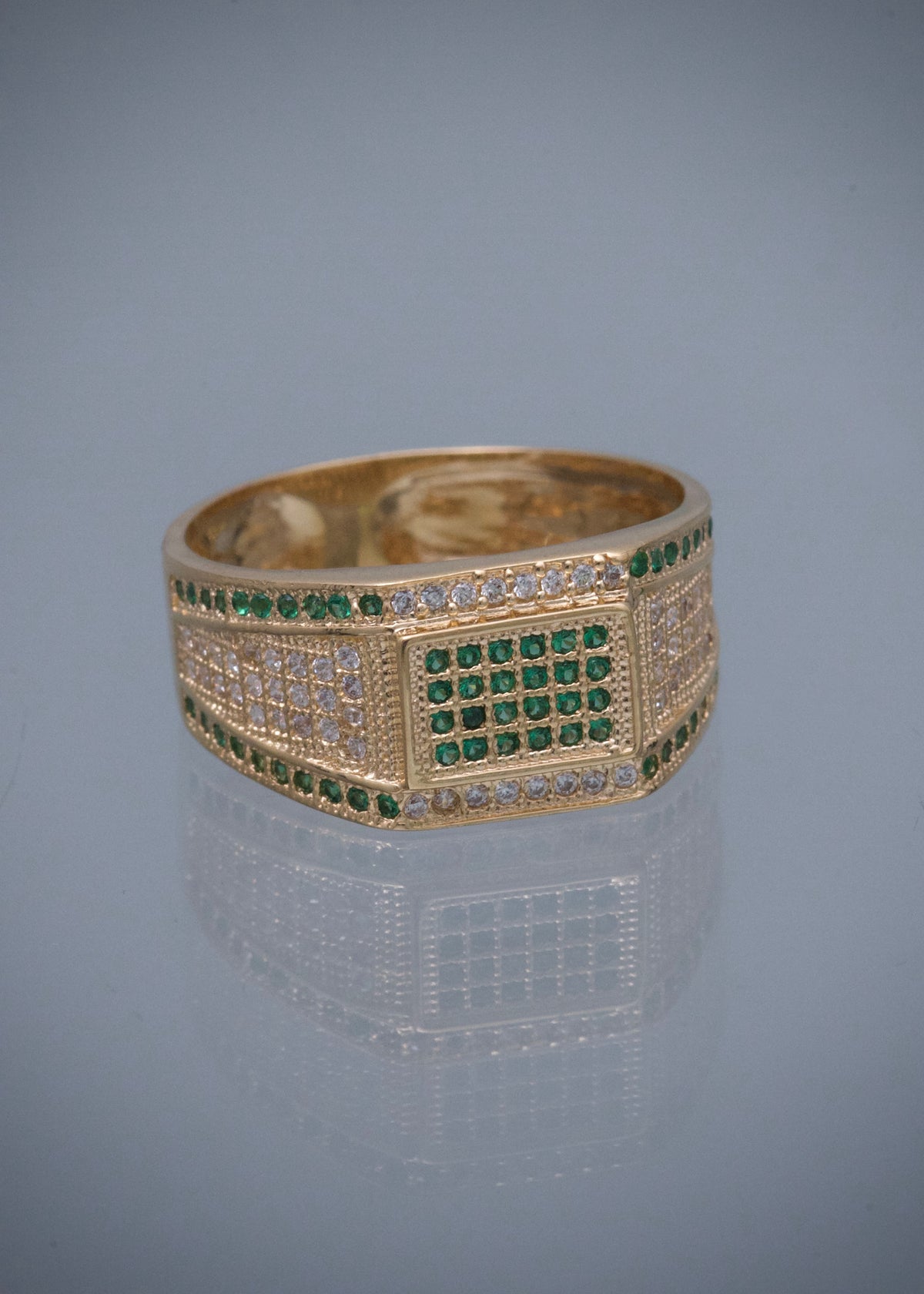 Anillo con Swarovski Verde y Blanco 5.7gr / Talla 10 — Oro Amarillo