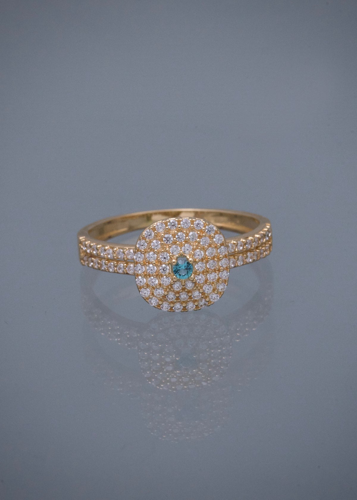 Anillo con Swarovski Azul y Blanco 2.75gr / Talla 7 — Oro Amarillo