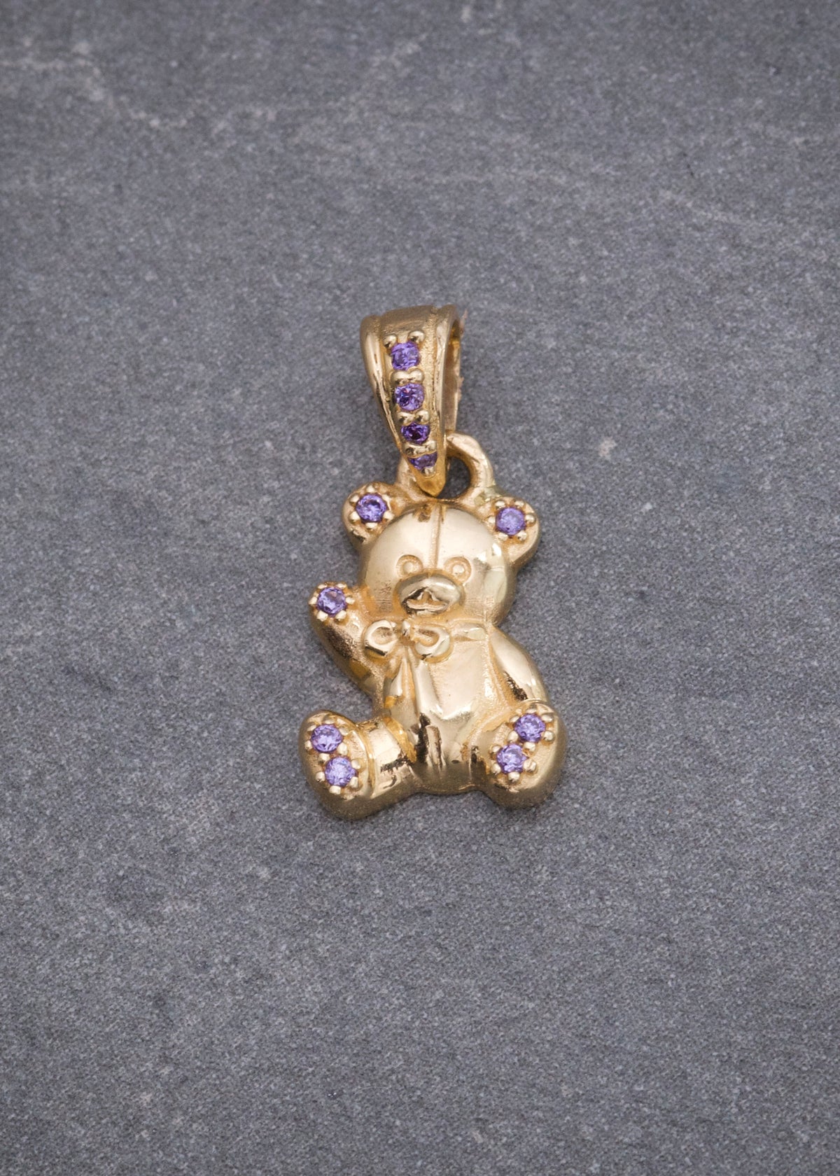 Dije Oso con Swarovski Morado 1.4gr / 1.7cm / 9mm — Oro Amarillo