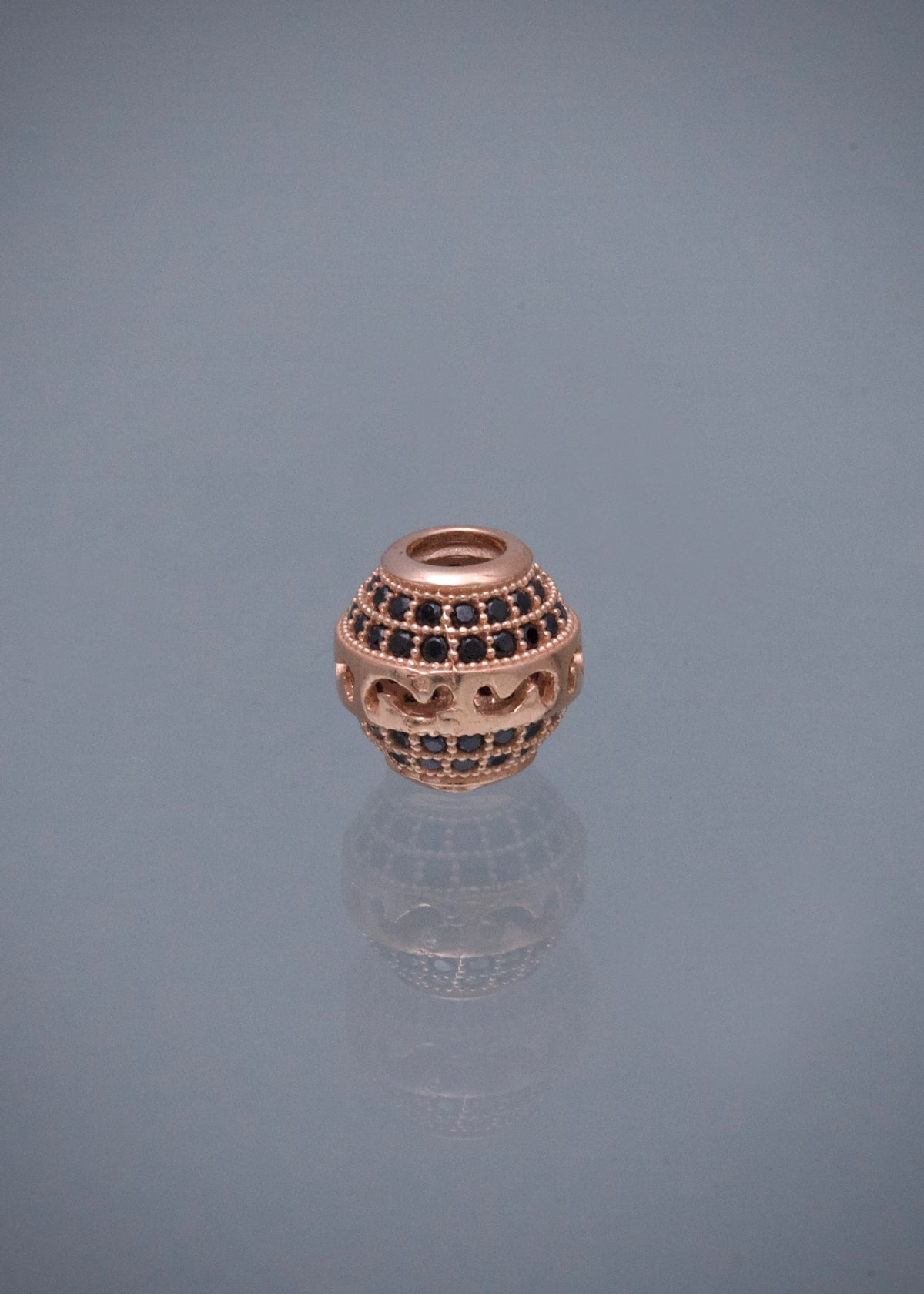 Herraje con Swarovski Negro 1.7gr / 0.8cm / 9.3mm — Oro Rosado