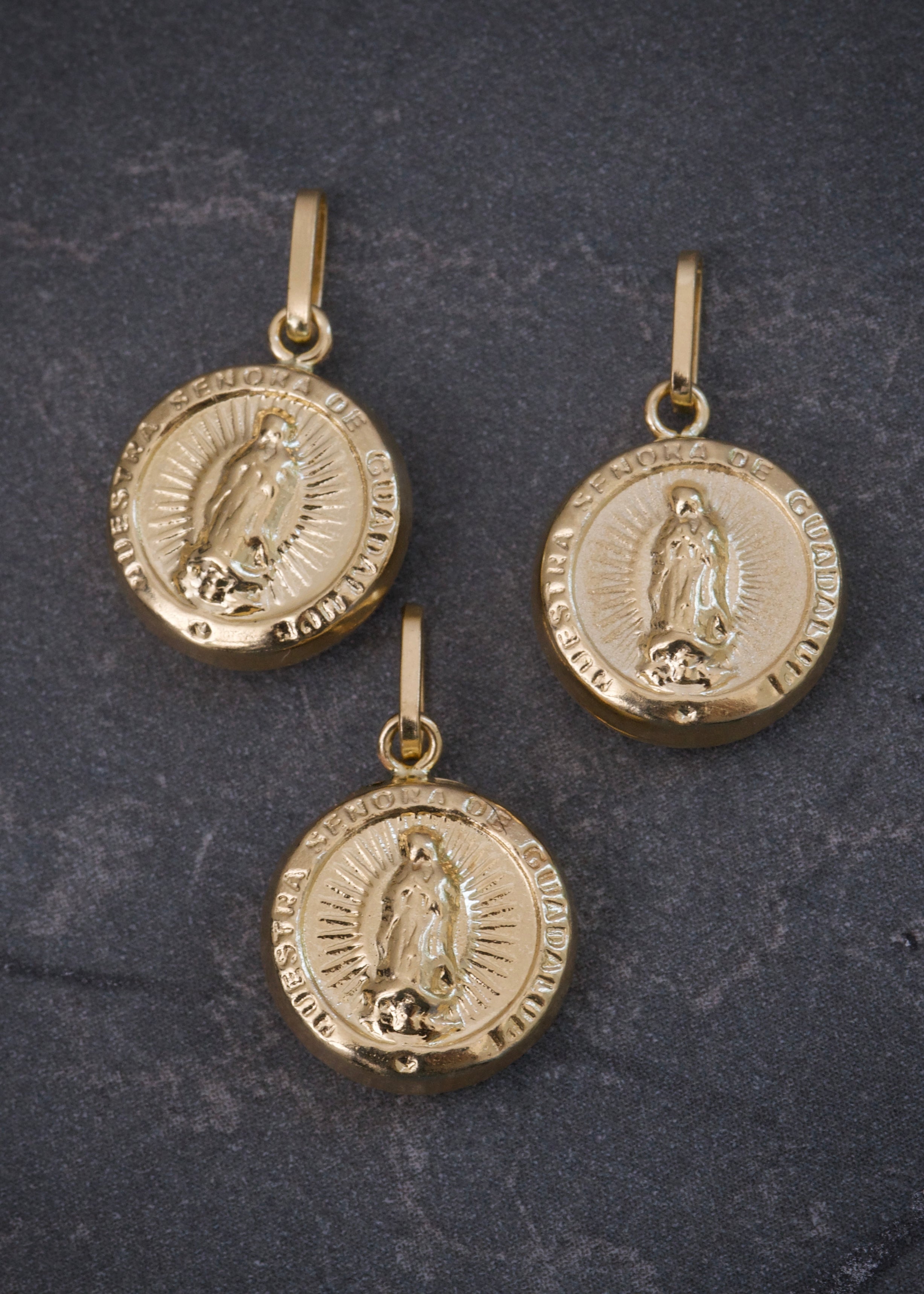 Dije virgen de guadalupe 0.7gr / Largo 1.7cm / Oro Amarillo Nac B