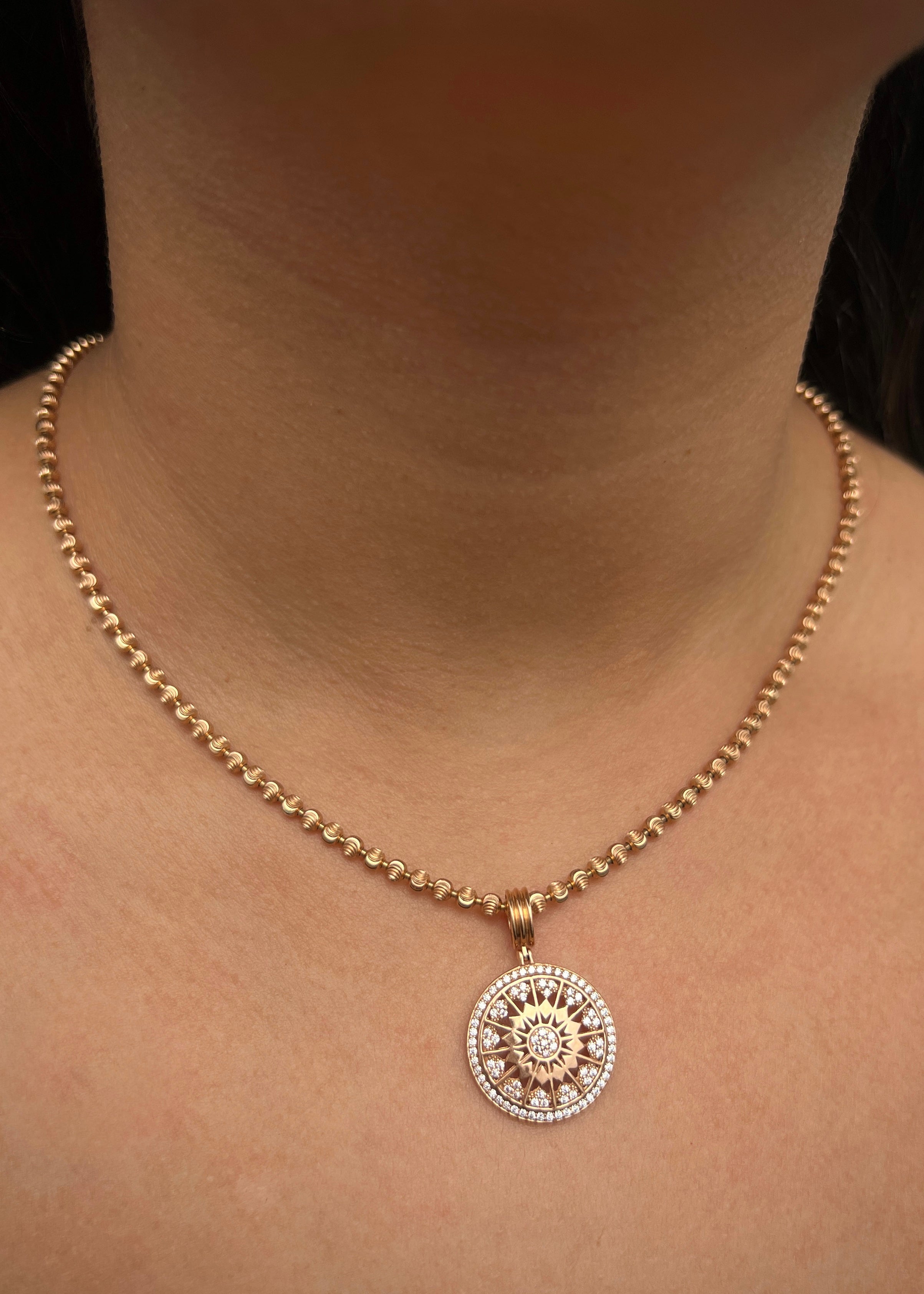 Dije con swarovski blanco 4gr / Largo 3cm / Oro Rosado Nac M