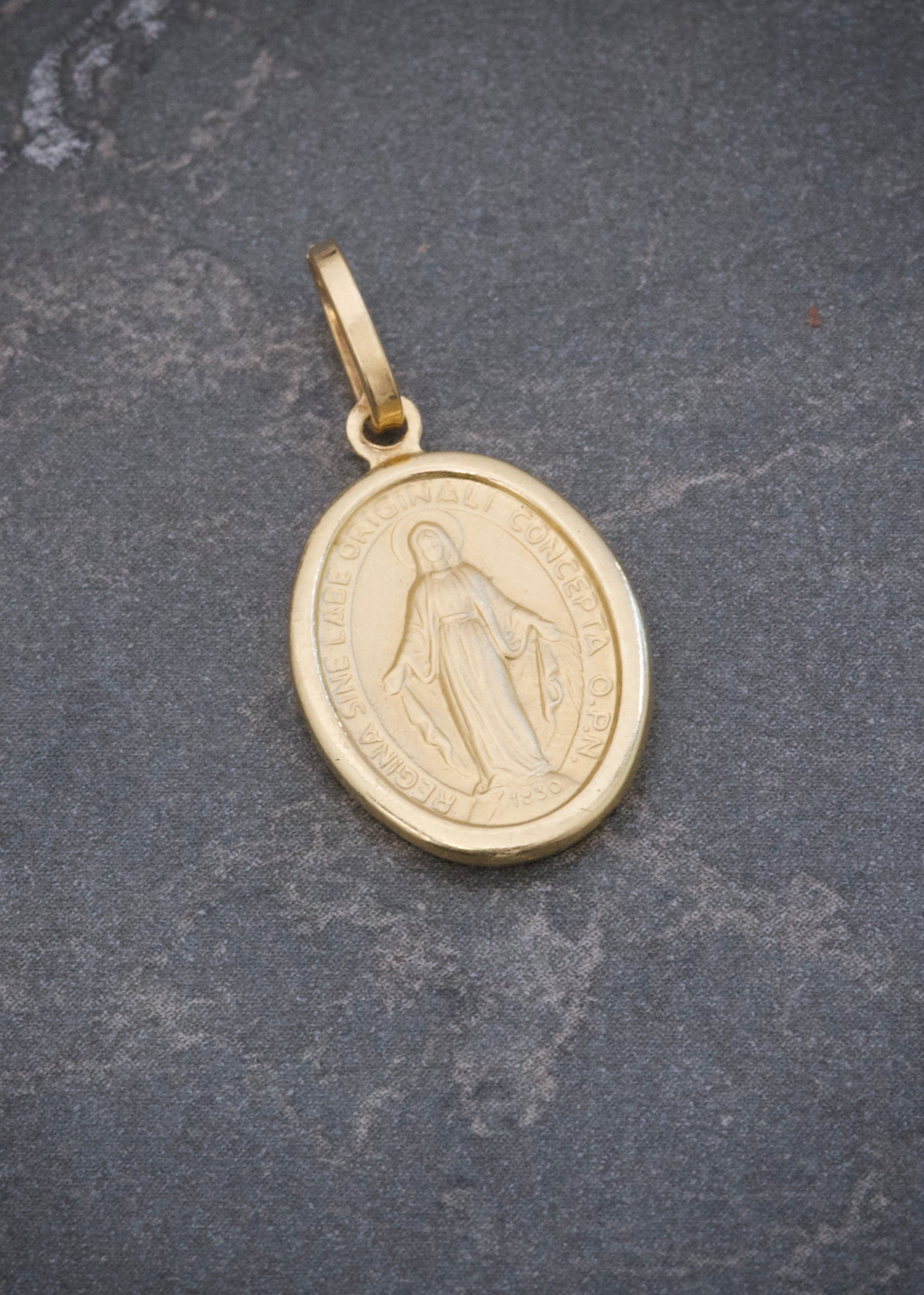 Dije Virgen de la Milagrosa 1.2gr / 2.4cm / 12.3mm — Oro Amarillo