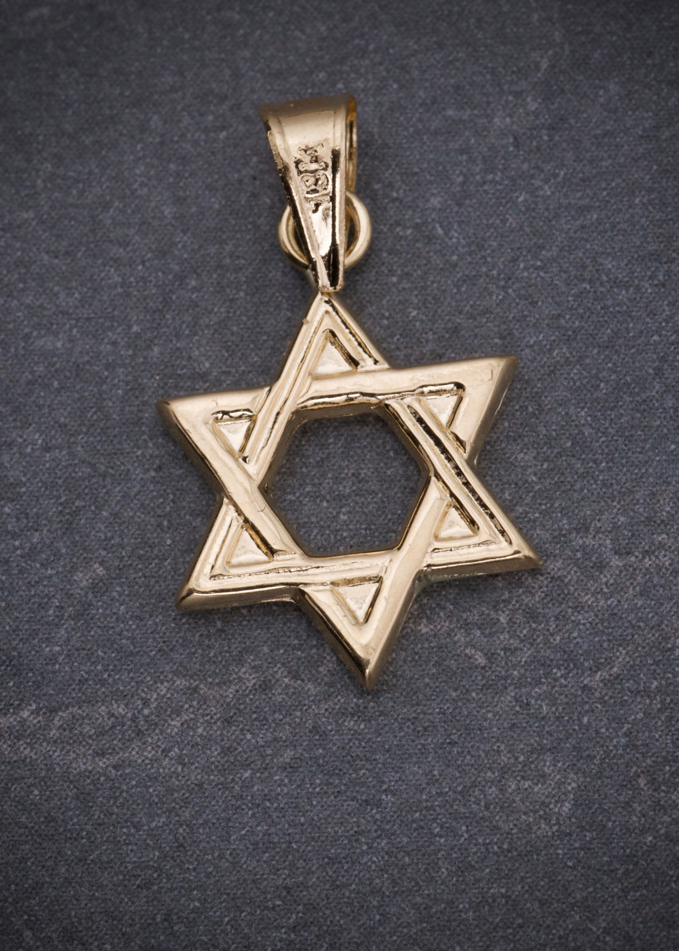 Dije estrella de david 0.55gr / Largo 2cm — Oro Amarillo