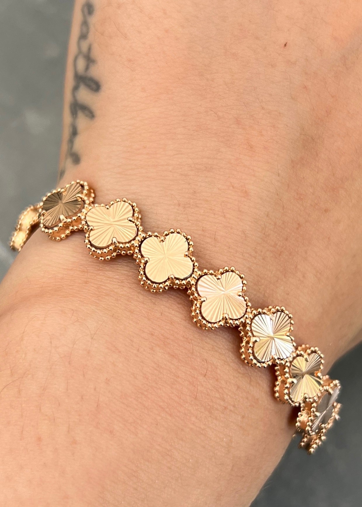 Pulso Aro Lucky Clover Diamantado 20.3gr / 15cm / 9.7mm — Oro Rosado