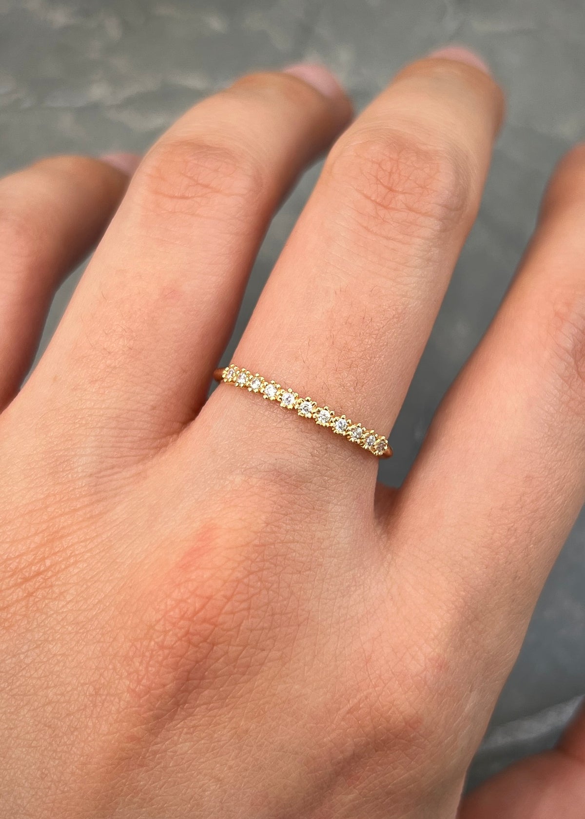Anillo con Swarovski Blanco 1.05gr / Talla 6 3/4 — Oro Amarillo