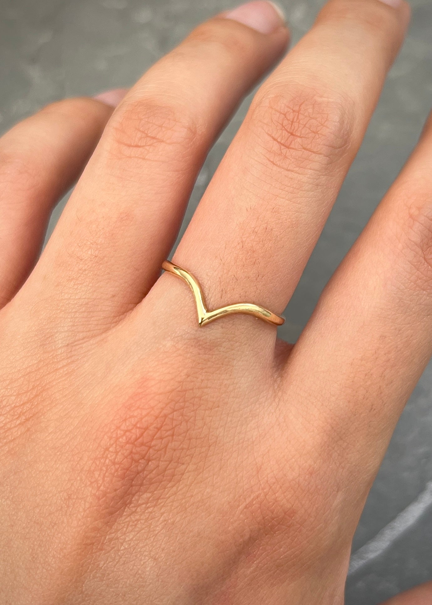 Anillo Liso 1.3gr / Talla 7 1/4 — Oro Amarillo