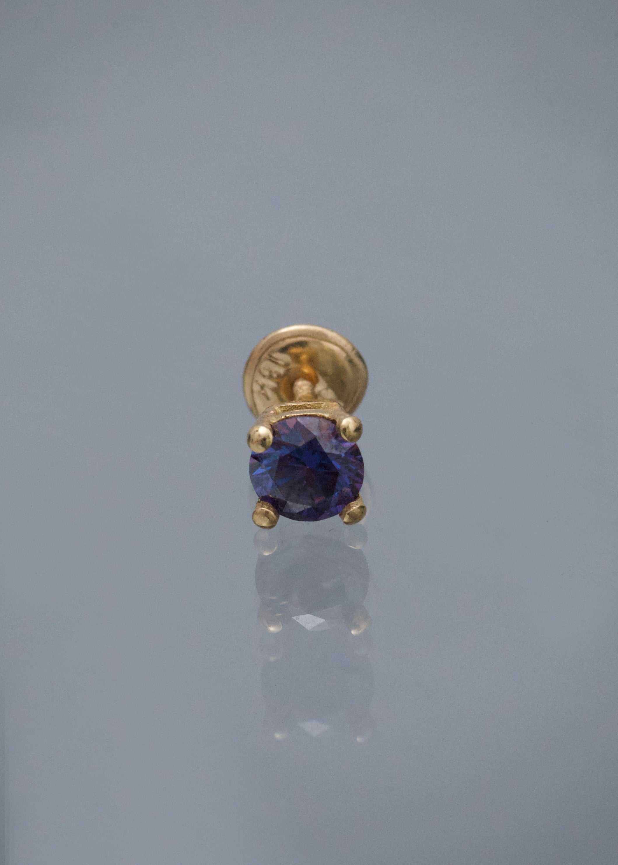 Unidad de Topo con 45pts de Moissanita 0.6gr / 0.5cm / 5mm — Oro Amarillo