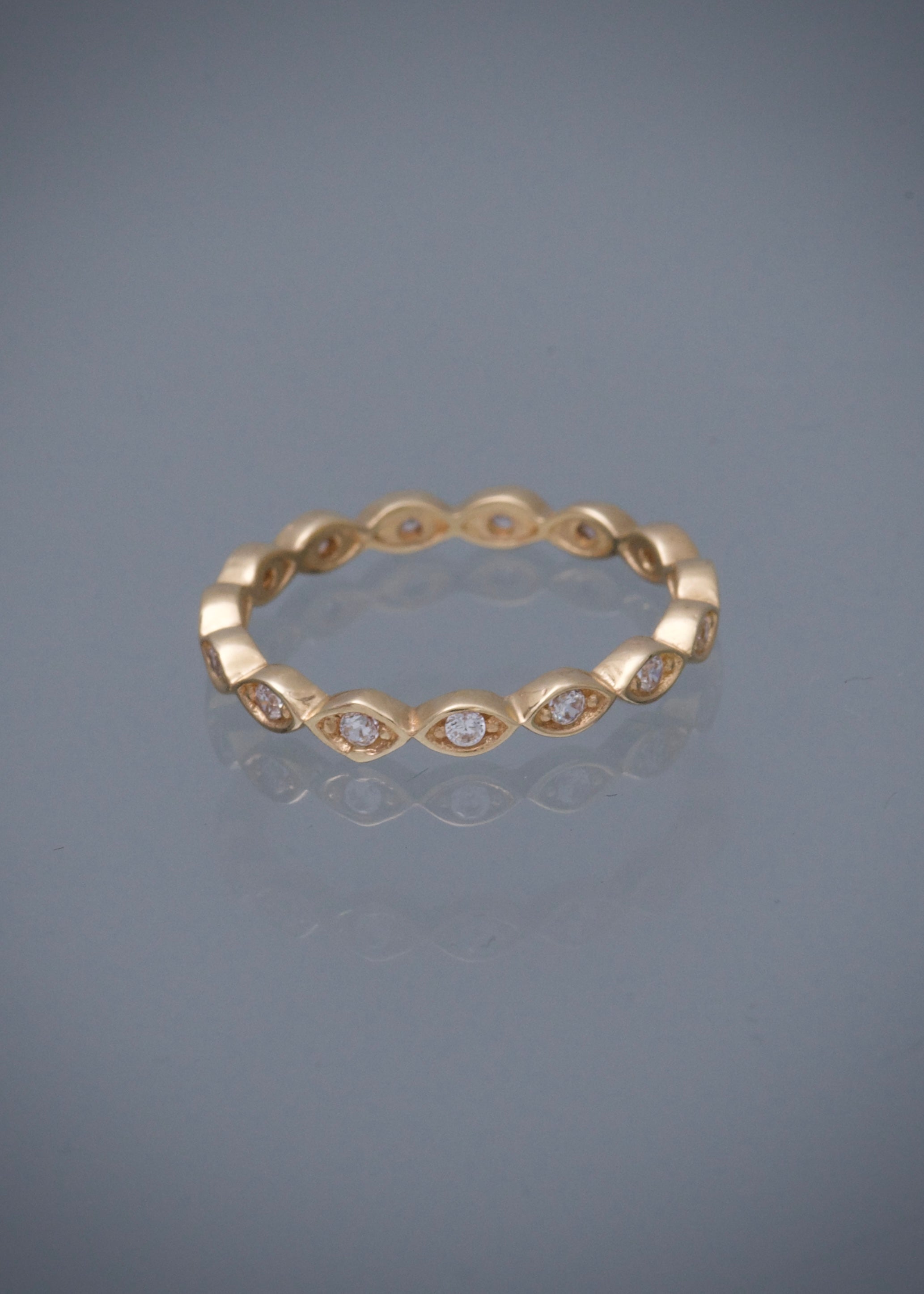 Anillo con swarovski blanco 1.9gr / Talla 6 1/4 / Oro Amarillo Nac P