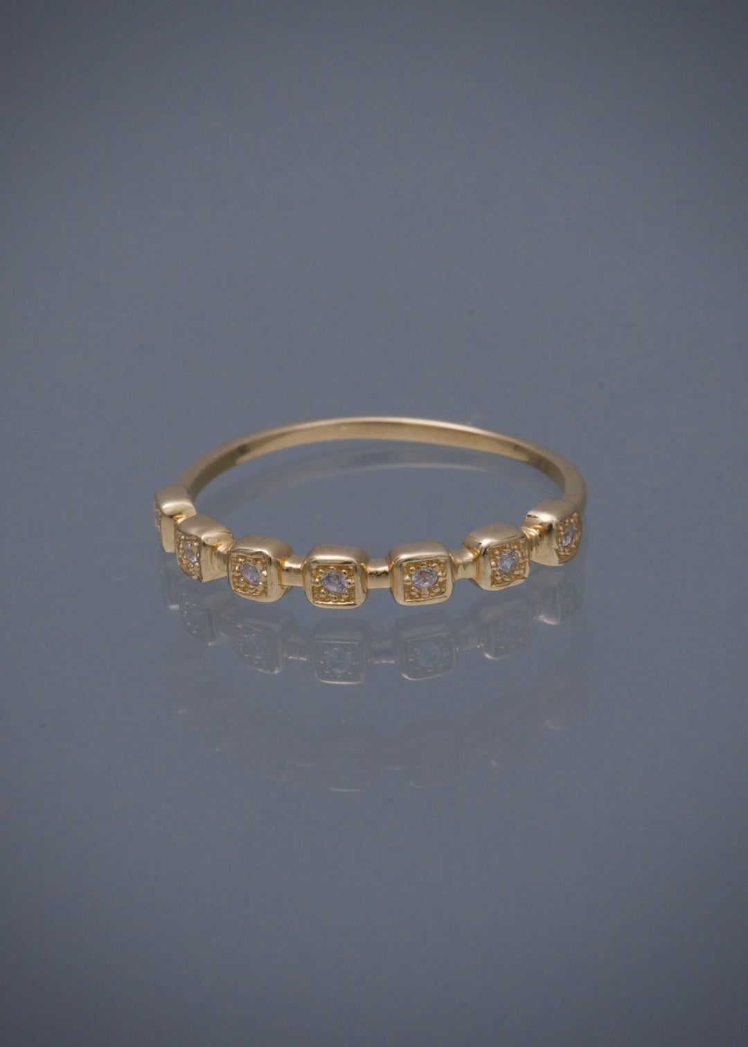 Anillo con swarovski blanco 1.7gr / Talla 7 3/4 — Oro Amarillo