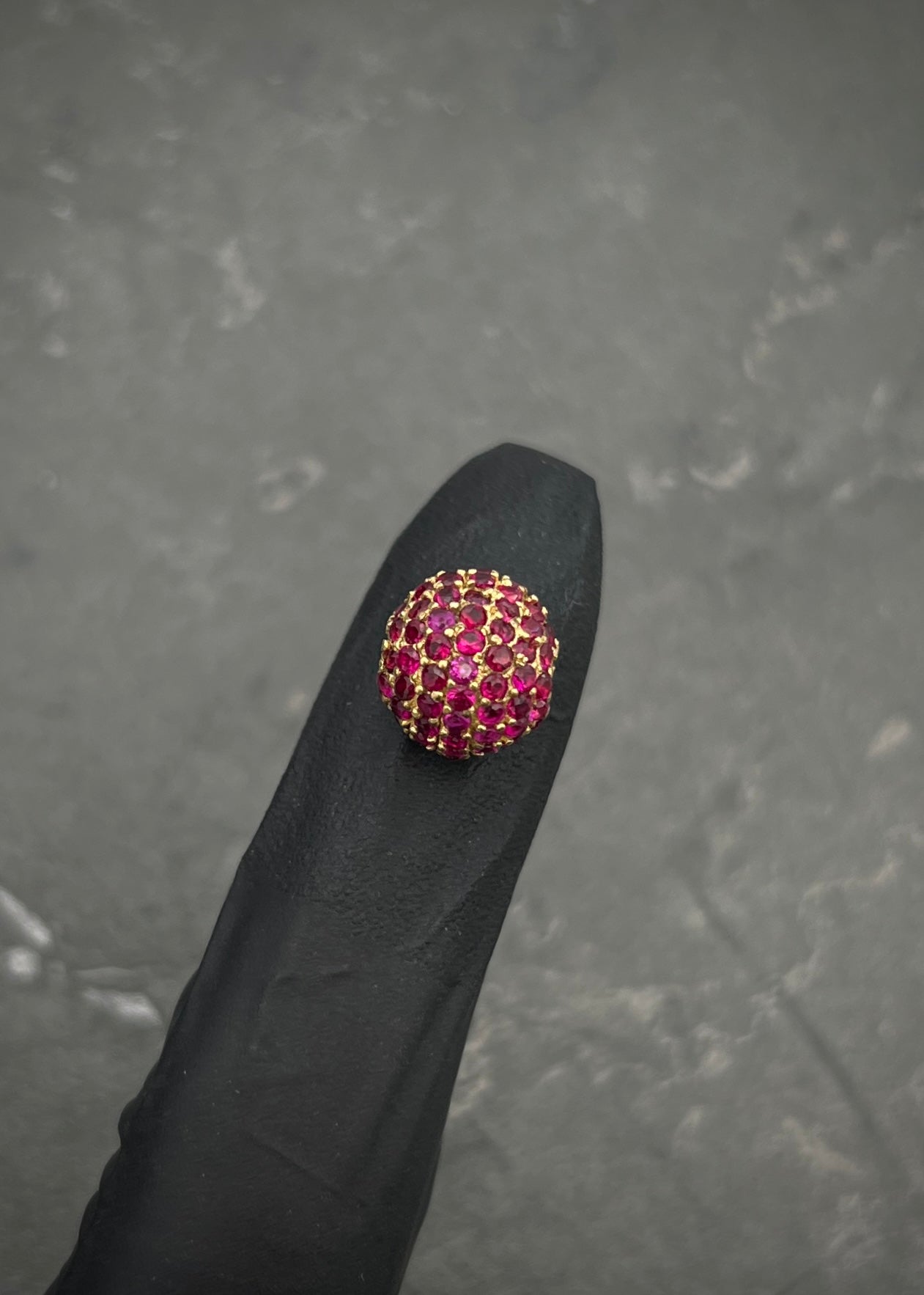 Herraje bola de fuego con swarovski fucsia 2.35gr / Oro Amarillo Nac B