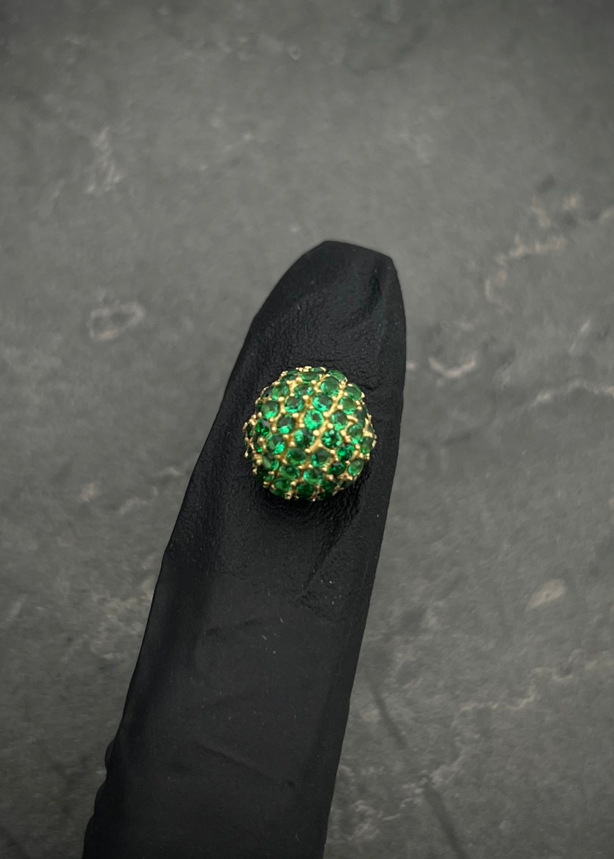 Herraje bola de fuego con swarovski verde 2.35gr / Oro Amarillo Nac B