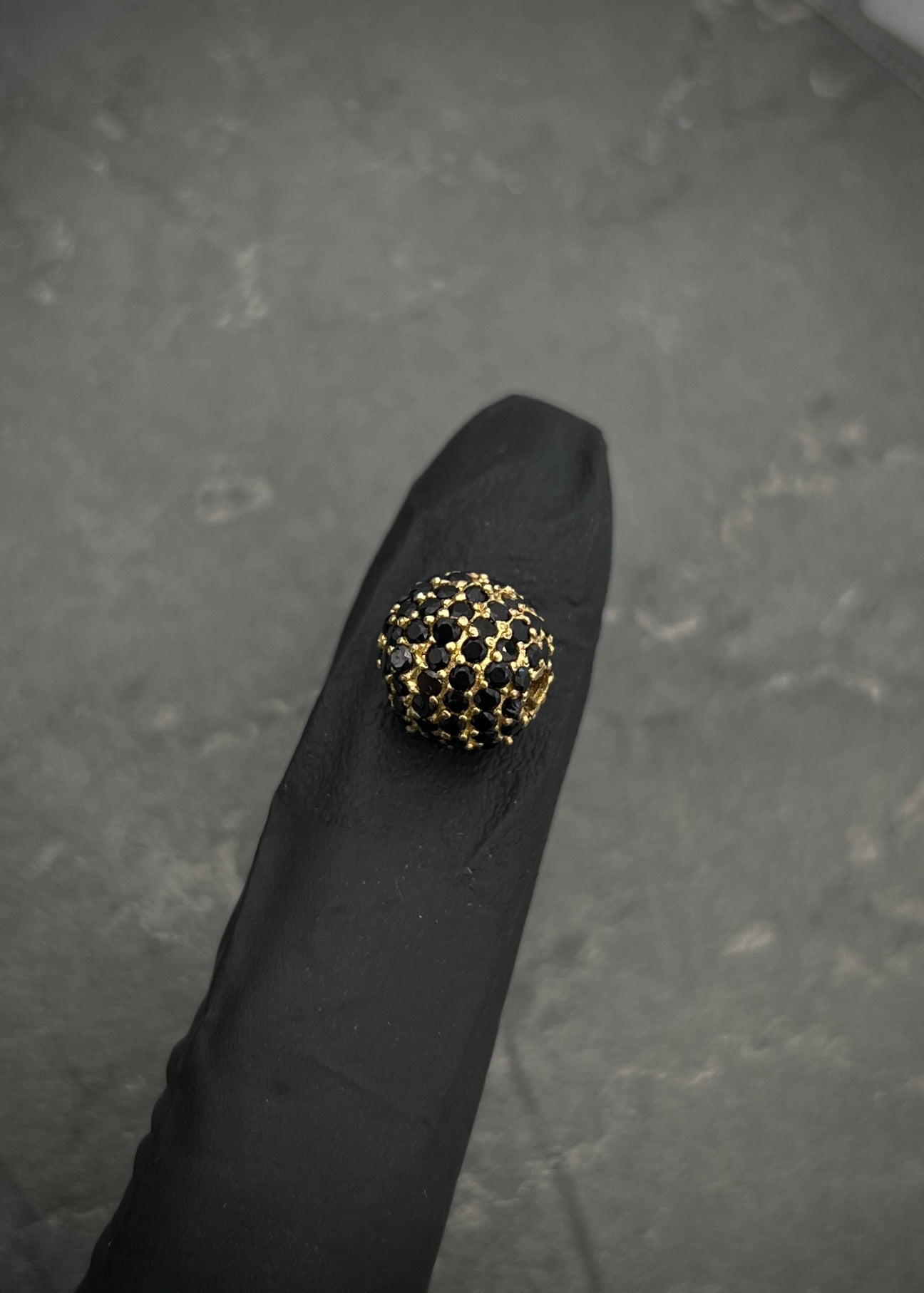 Herraje bola de fuego con swarovski negro 2.25gr / Oro Amarillo Nac B