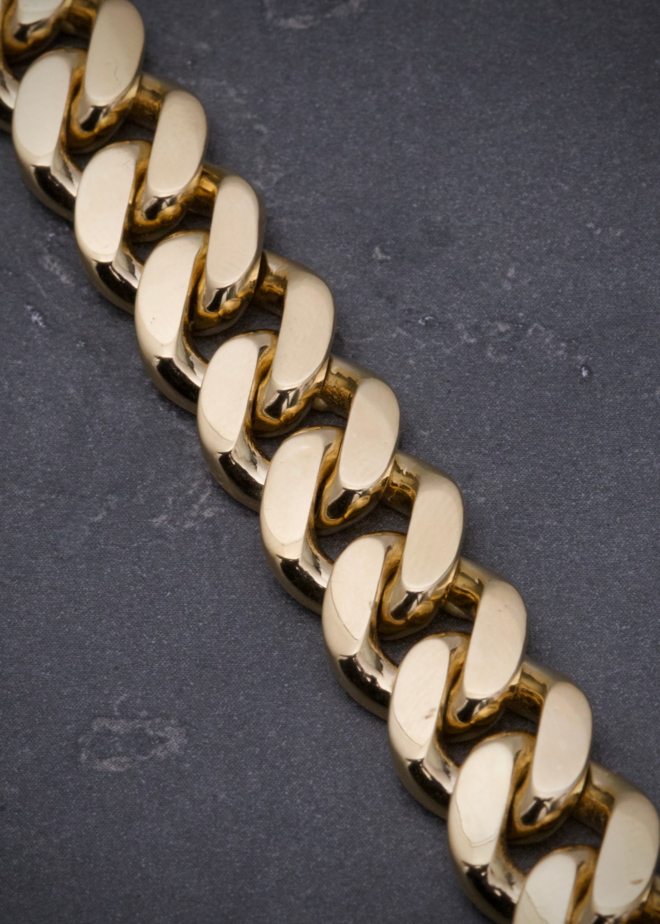 Pulso cubano 33.15gr / Largo 20cm / Oro Amarillo Nac M