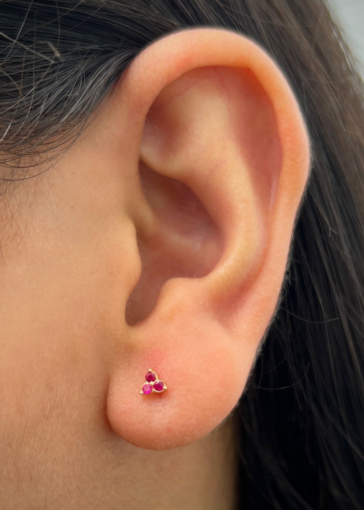 Topos con Swarovski Fucsia 0.5gr / 0.4cm / 4mm — Oro Amarillo