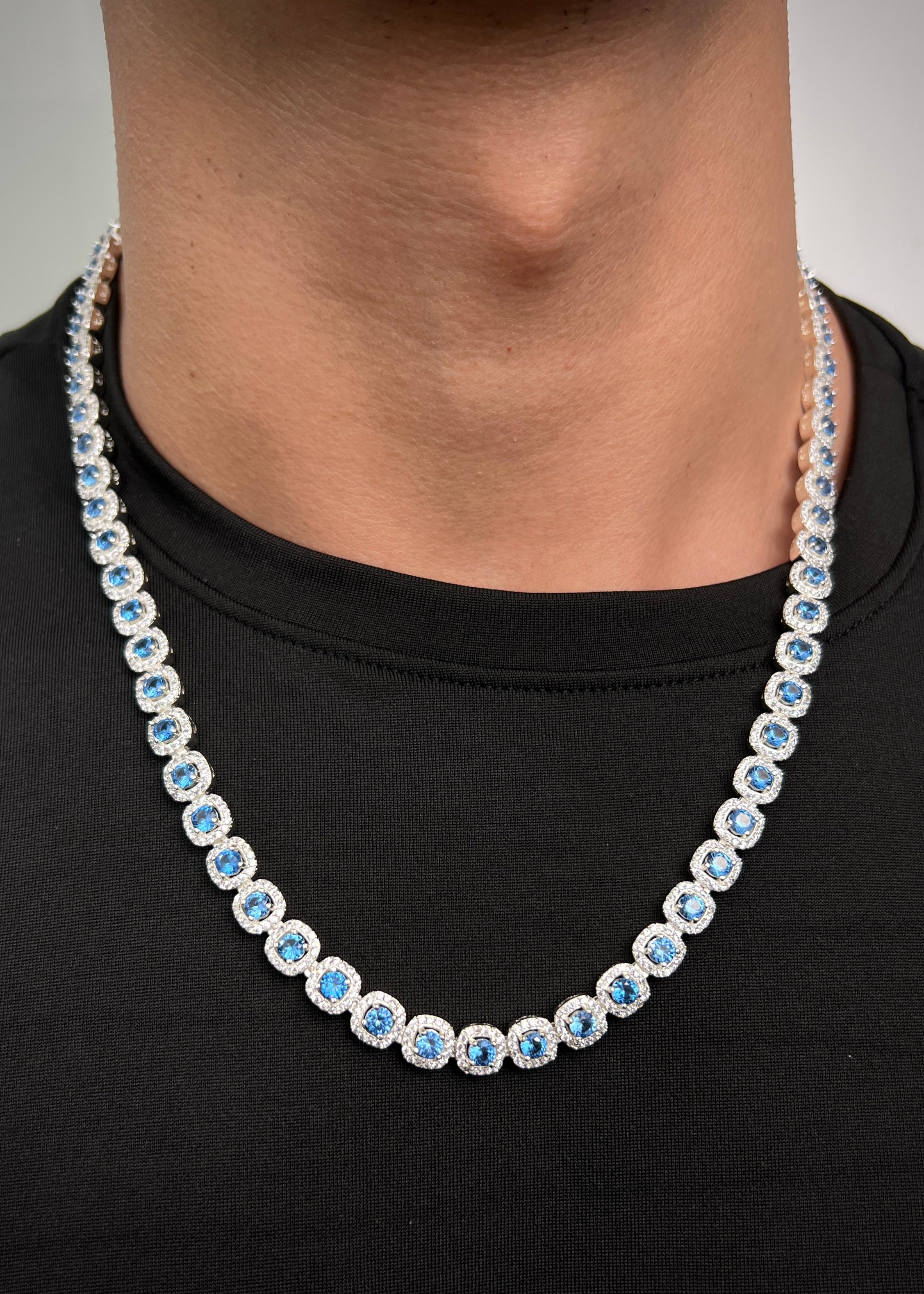 Cadena tenis con swarovski blanco y azul 63.95gr / Largo 58cm / Plata B