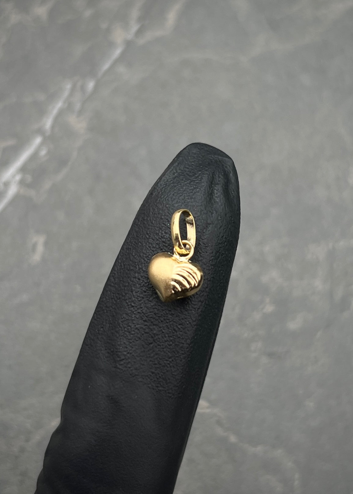 Dije corazon diamantado 0.35gr / Largo 1.3cm / Oro Amarillo Nac M