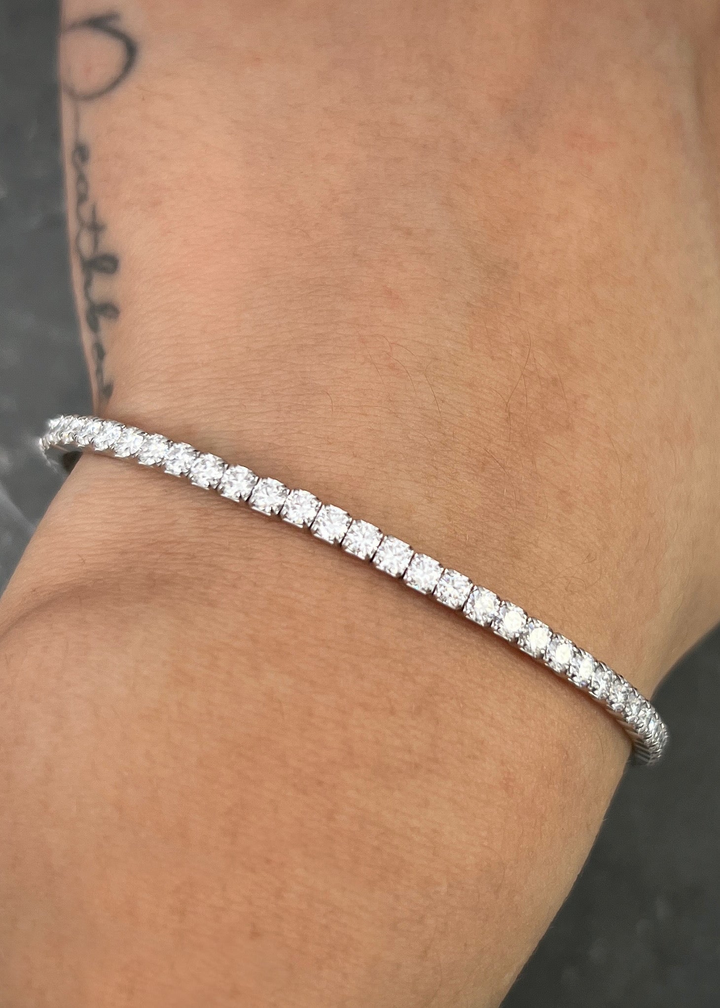 Pulso con 468pts de moissanita 4.55gr / Largo 17cm / Plata (Joya) M