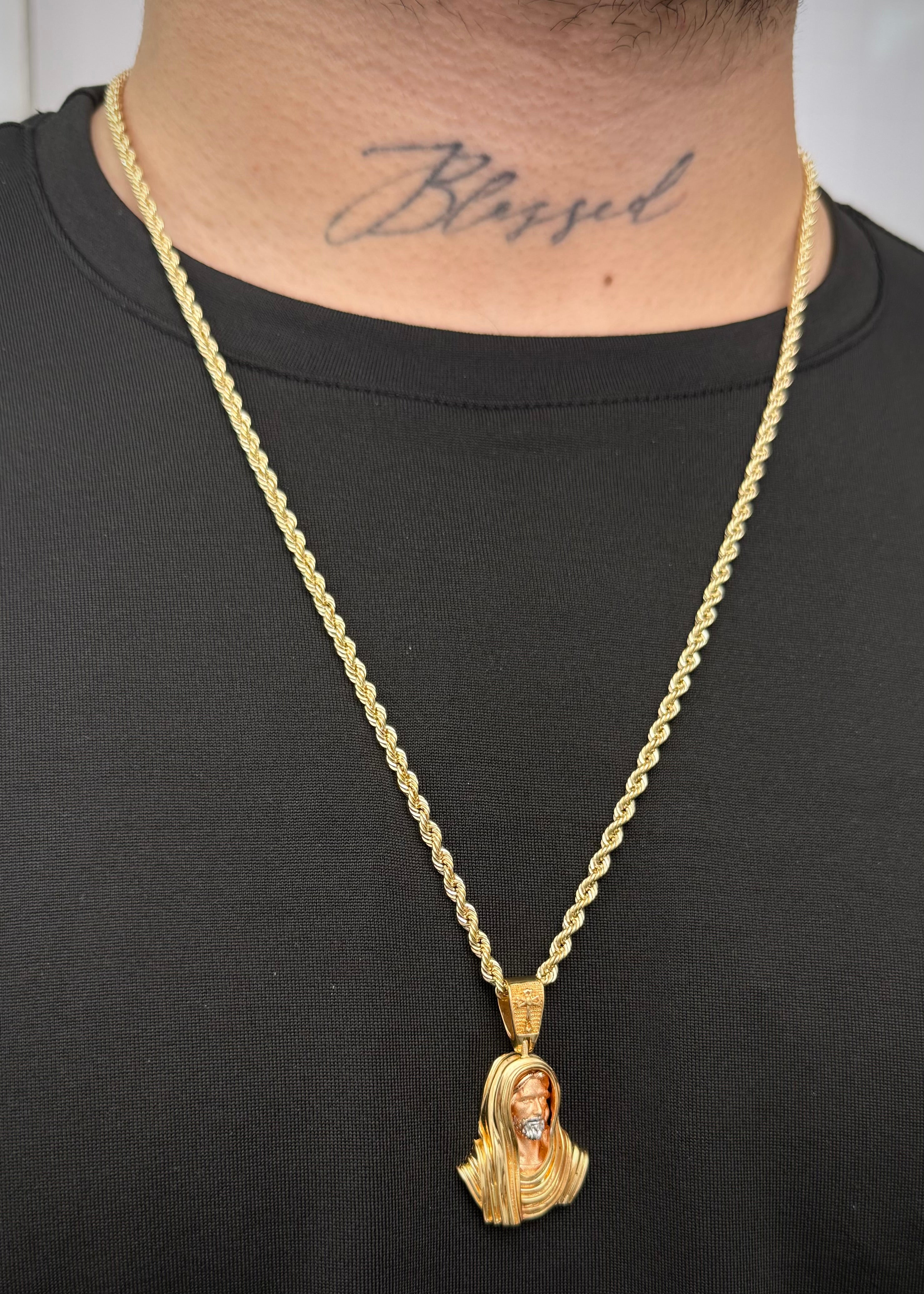 Dije Jesus 8.8gr / 3.7cm / 23mm — Tres Oros