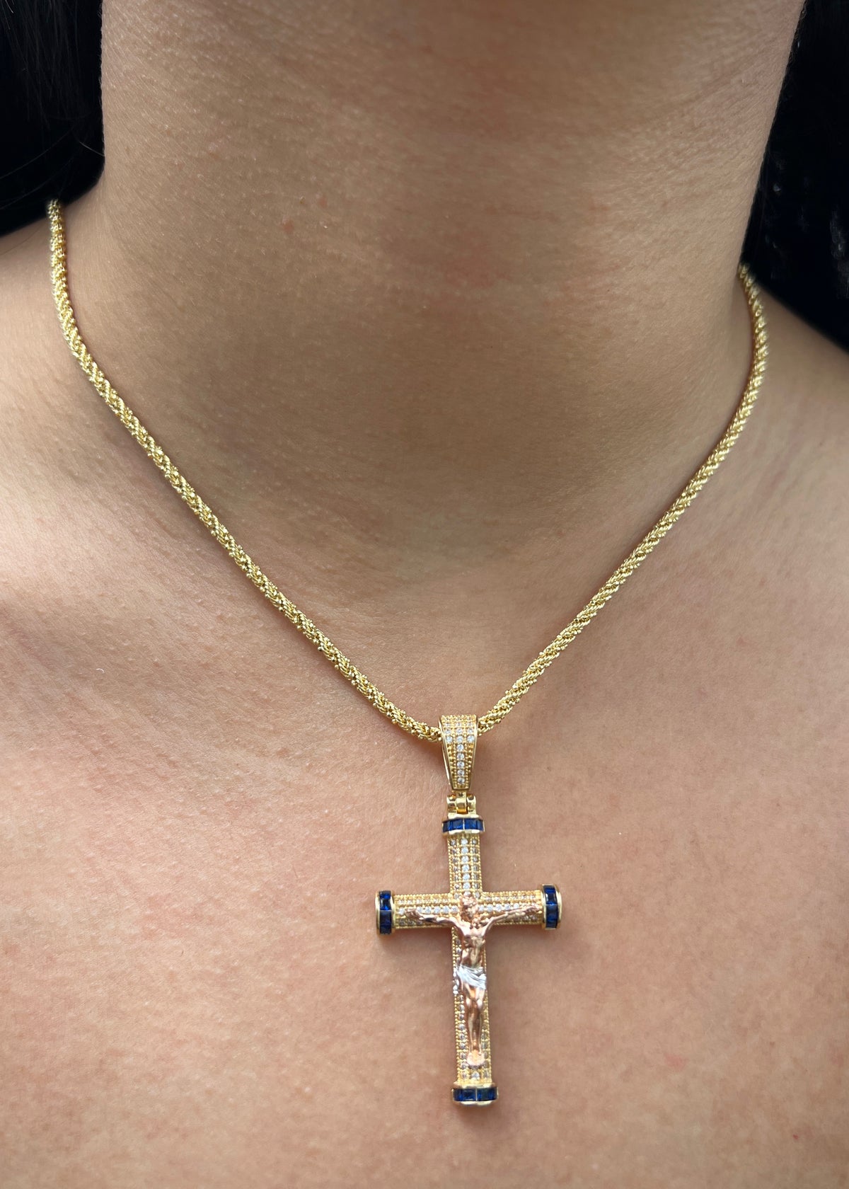 Dije Cruz con Cristo 8gr / 5.2cm / 25mm — Dos Oros