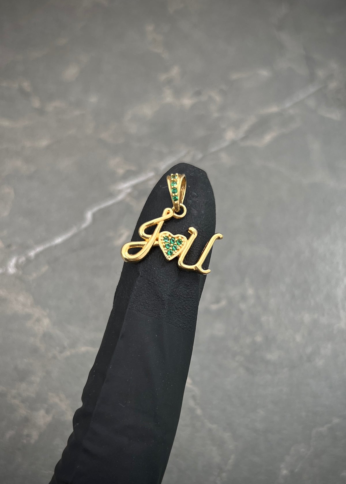 Dije con Swarovski Verde 1.3gr / 1.7cm / 15mm — Oro Amarillo